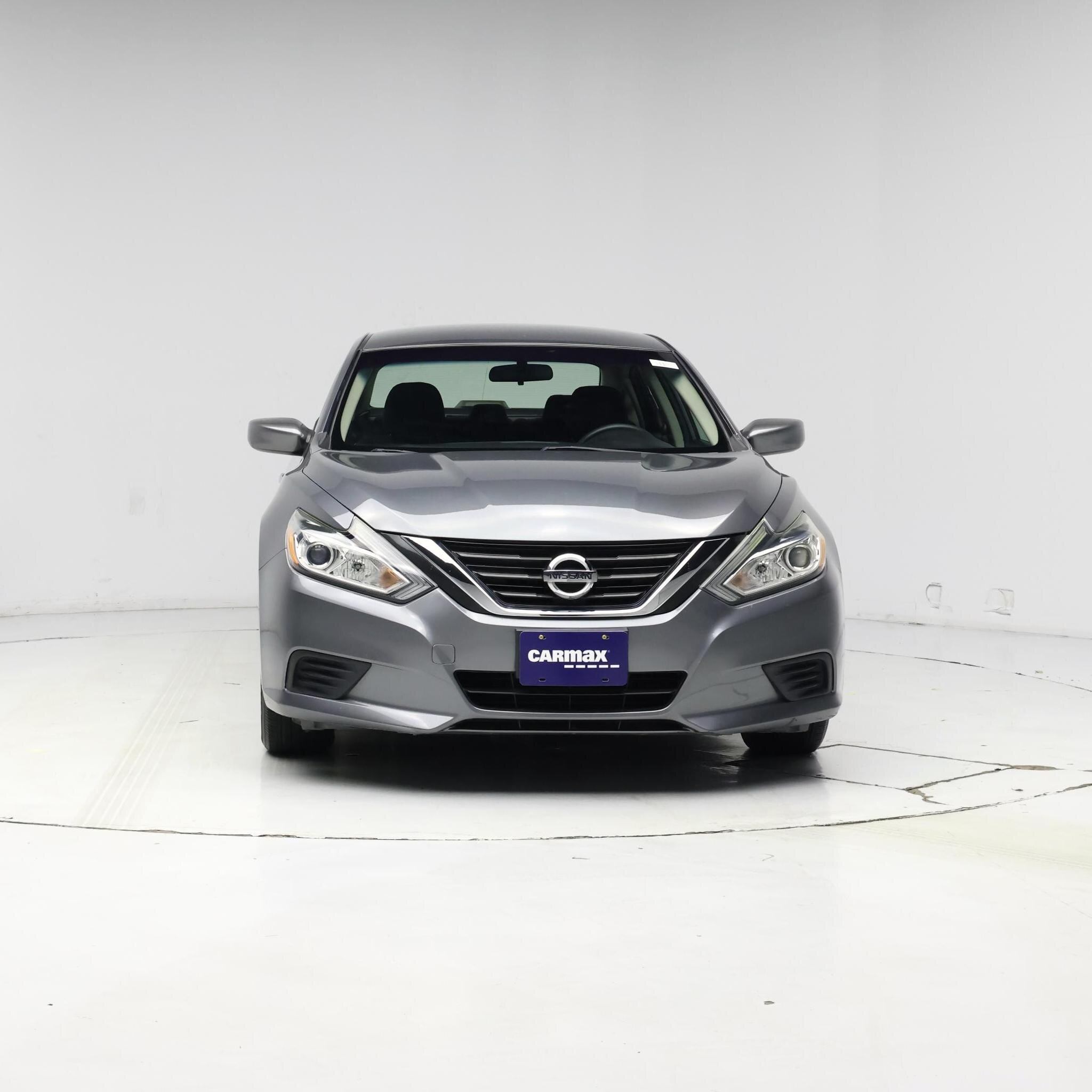 Thumbnail: 2017 Nissan Altima - 5
