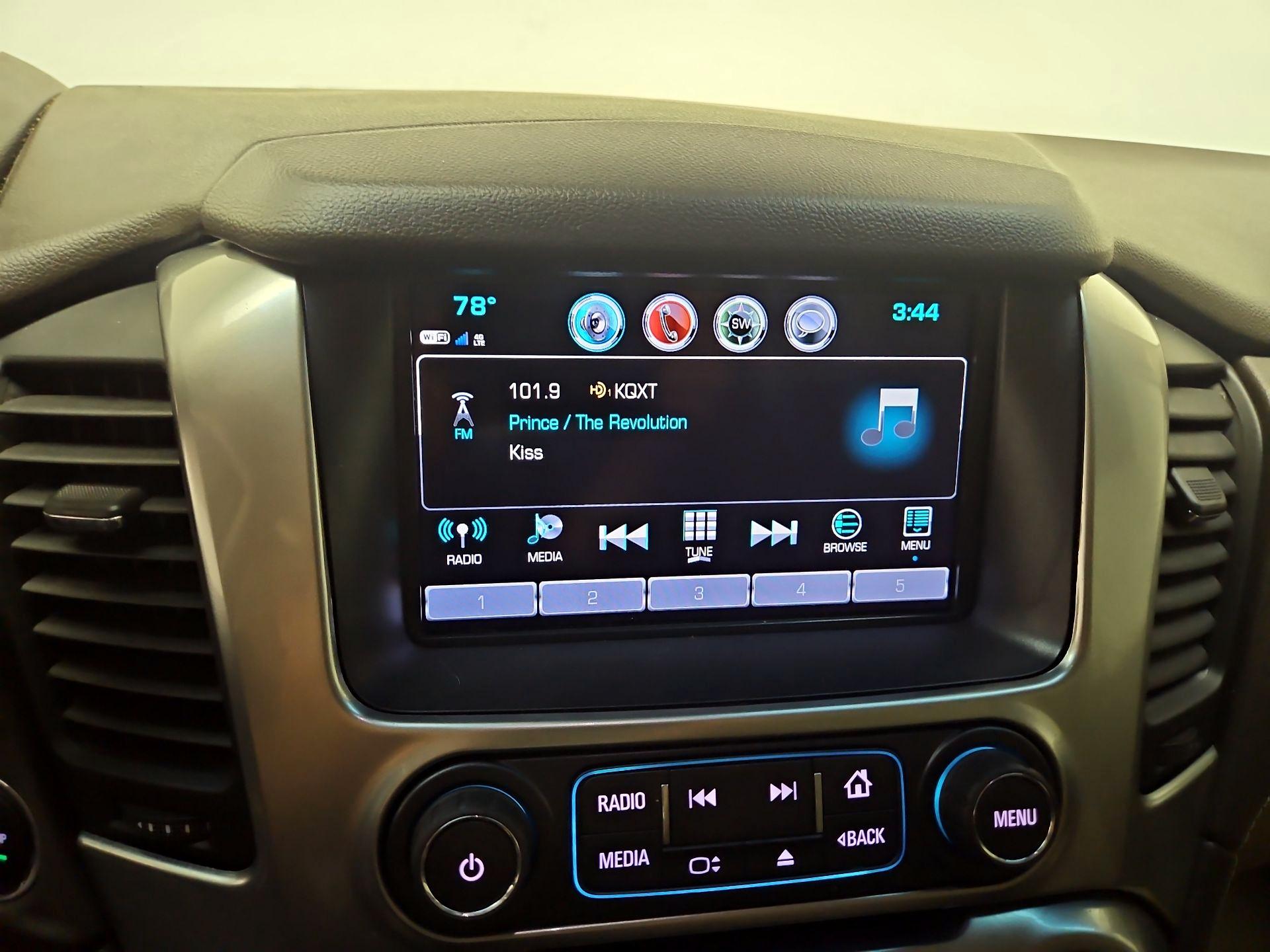 Thumbnail: 2018 Chevrolet Tahoe - 16