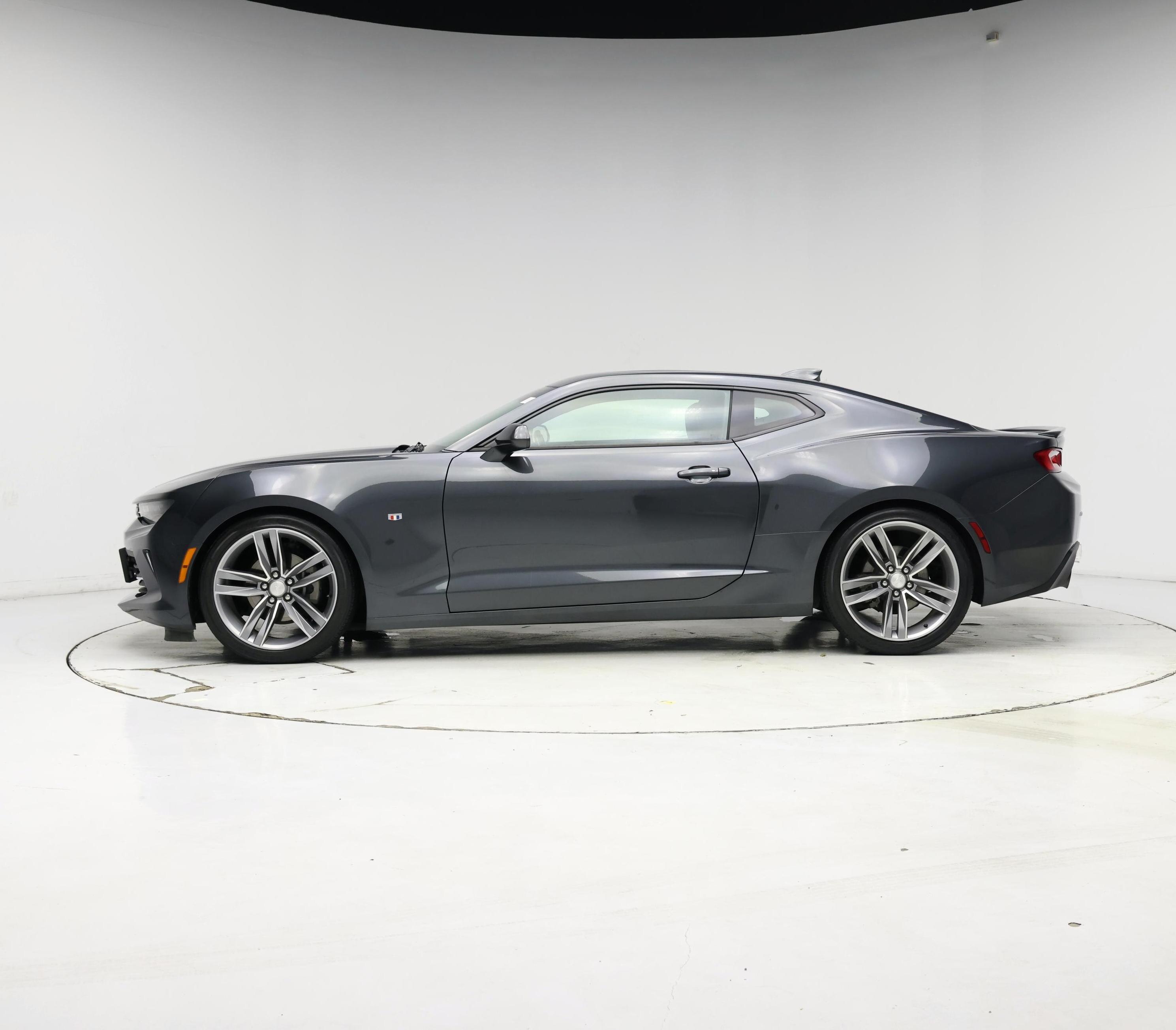 Thumbnail: 2018 Chevrolet Camaro - 3
