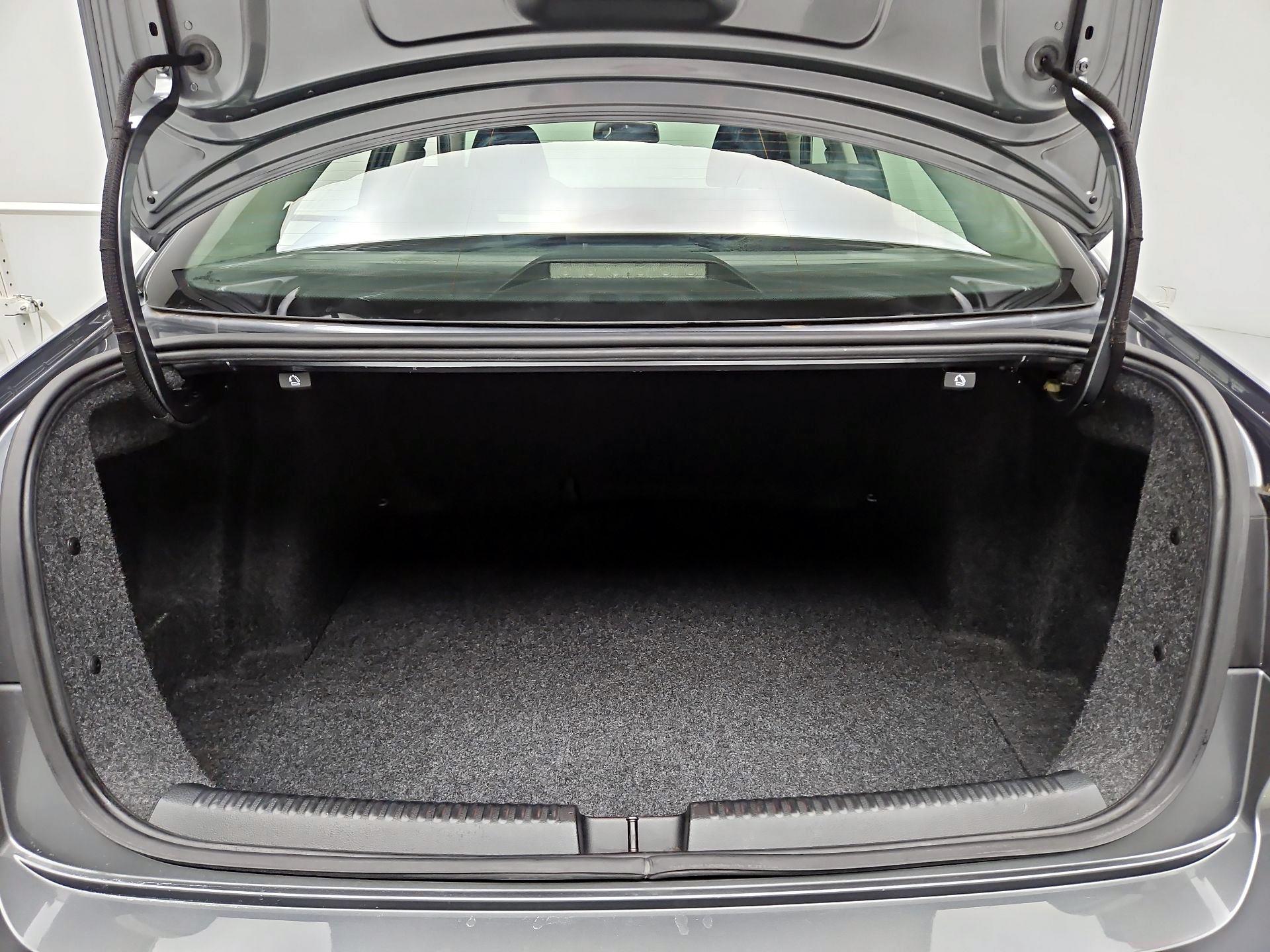 Thumbnail: 2017 Volkswagen Jetta - 20