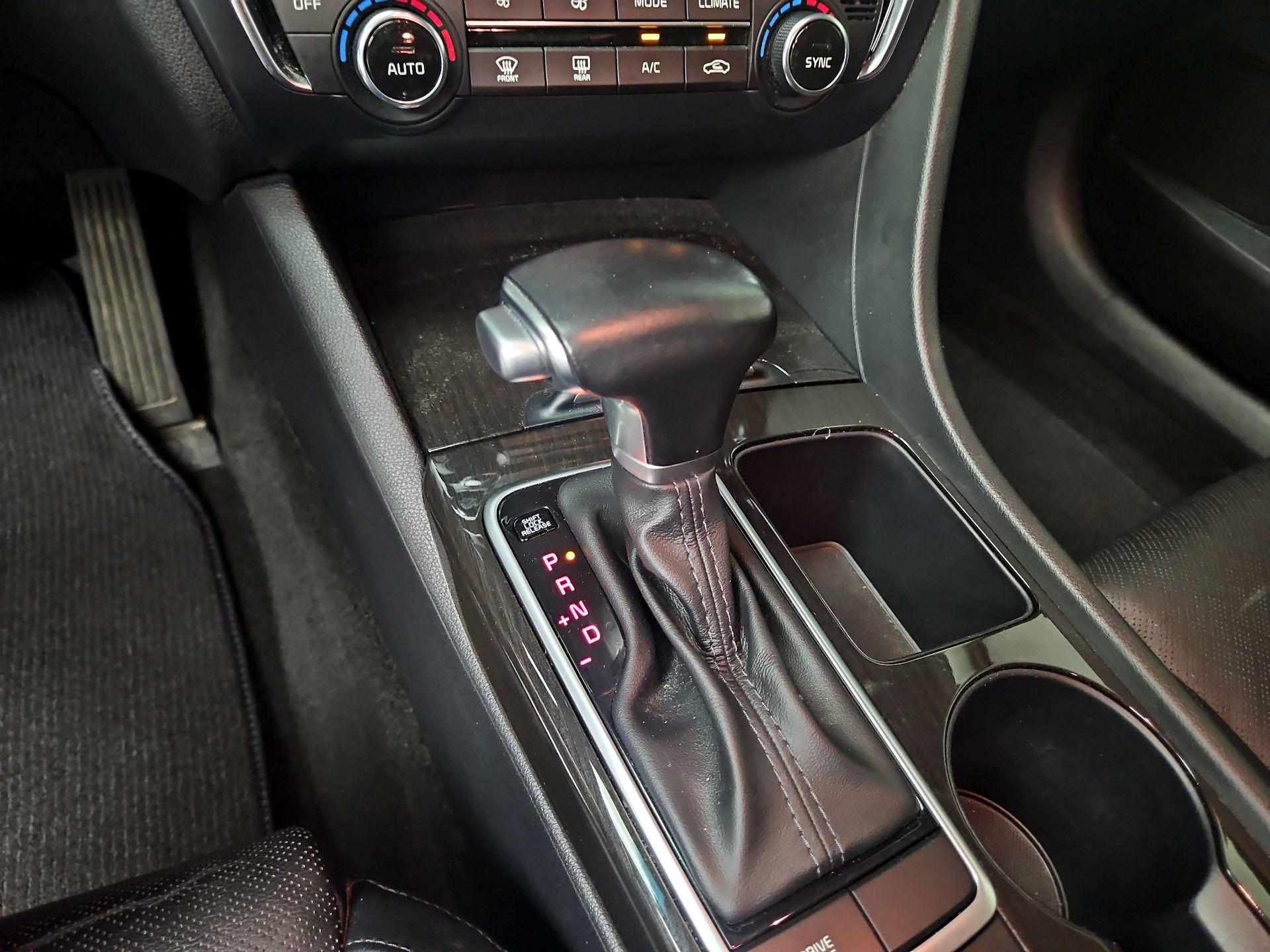 Thumbnail: 2019 Kia Optima - 17