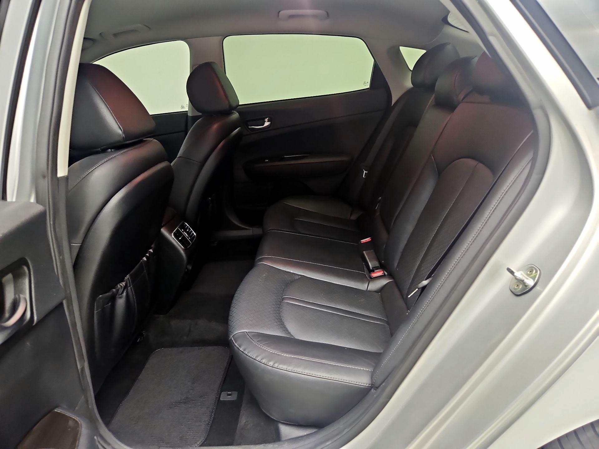 Thumbnail: 2019 Kia Optima - 19