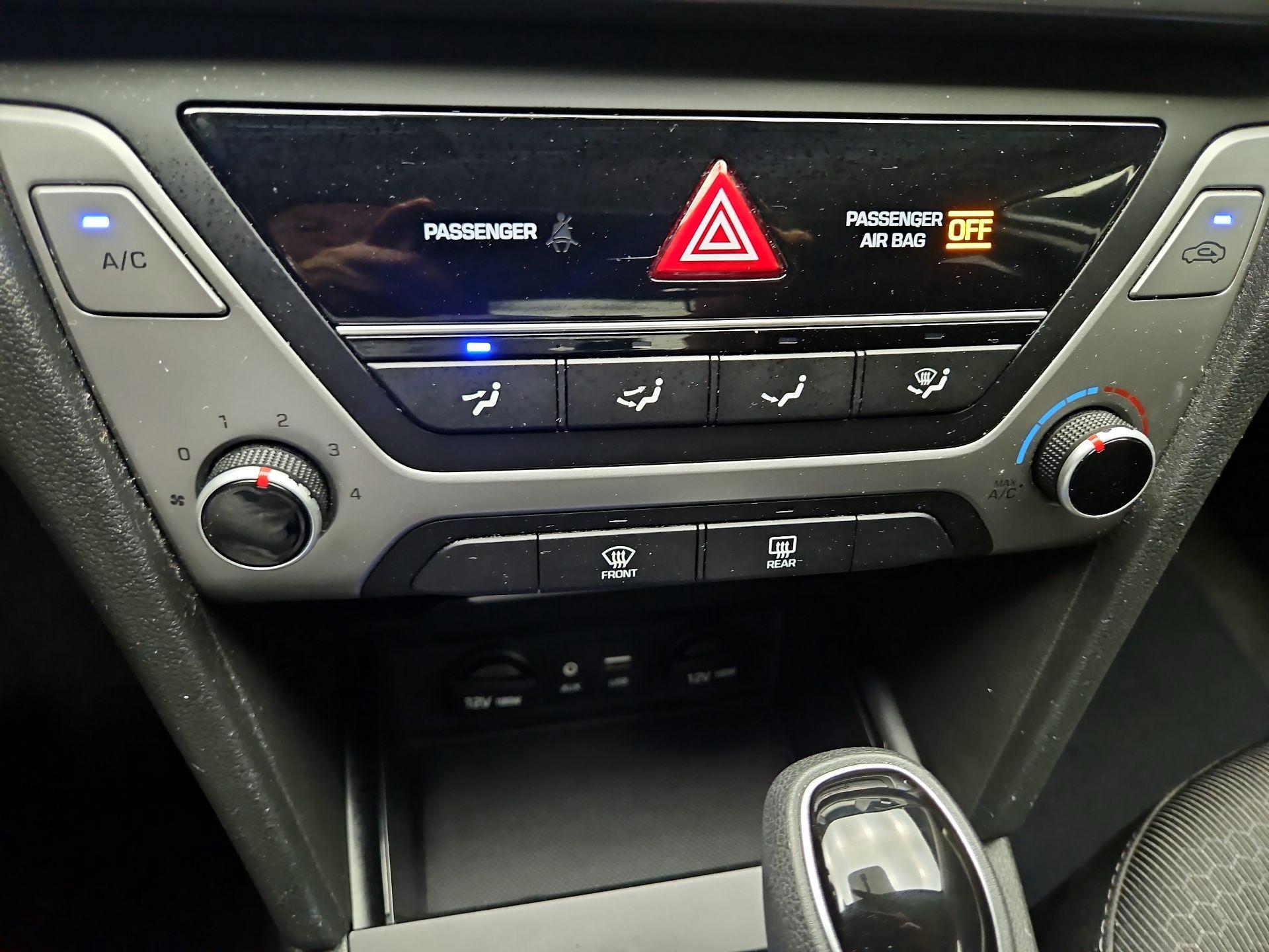 Thumbnail: 2018 Hyundai Elantra - 14