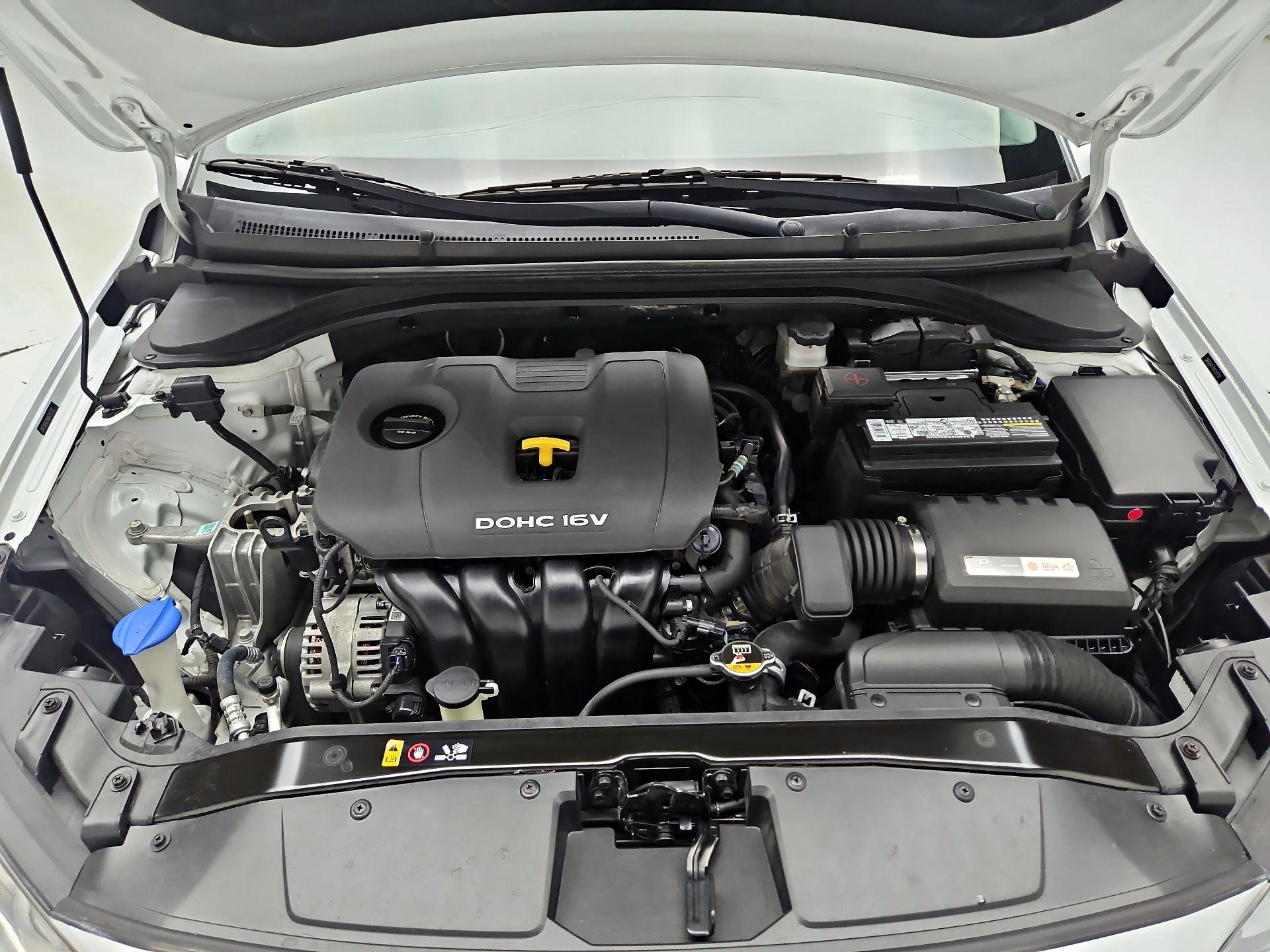Thumbnail: 2018 Hyundai Elantra - 19