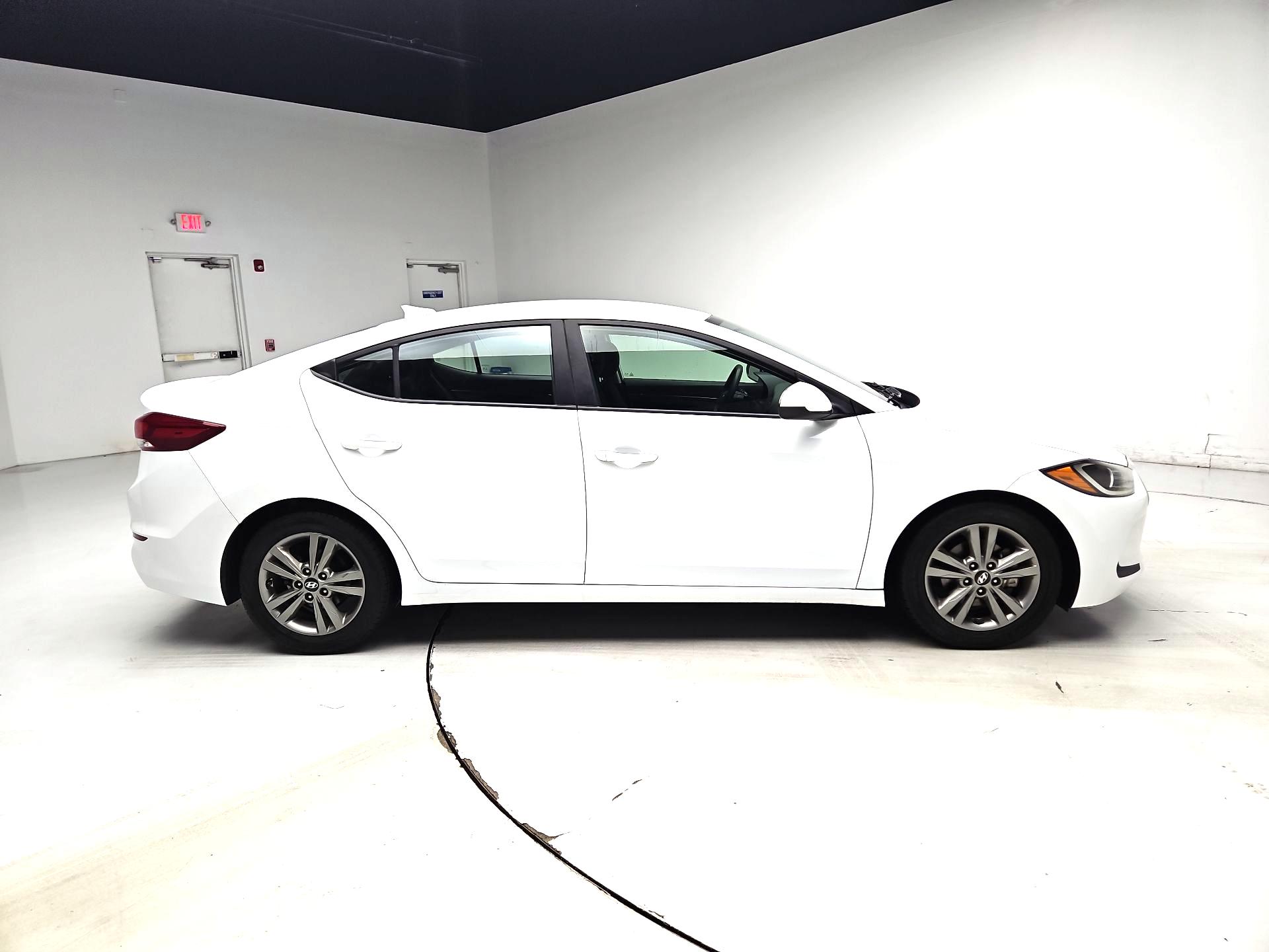 Thumbnail: 2018 Hyundai Elantra - 4