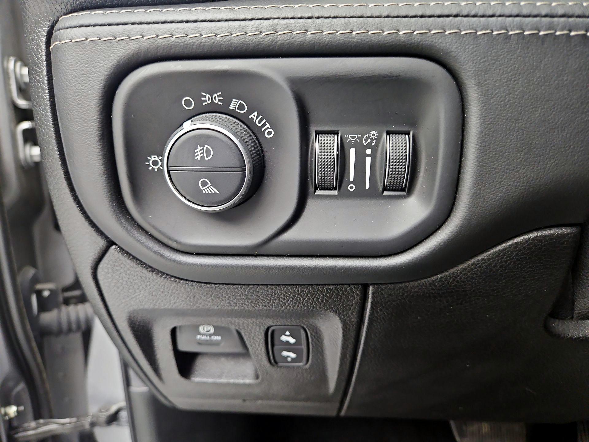 Thumbnail: 2019 RAM 1500 - 13