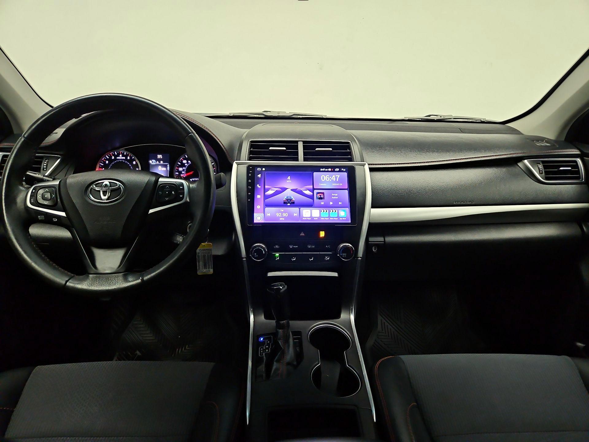 Thumbnail: 2017 Toyota Camry - 9