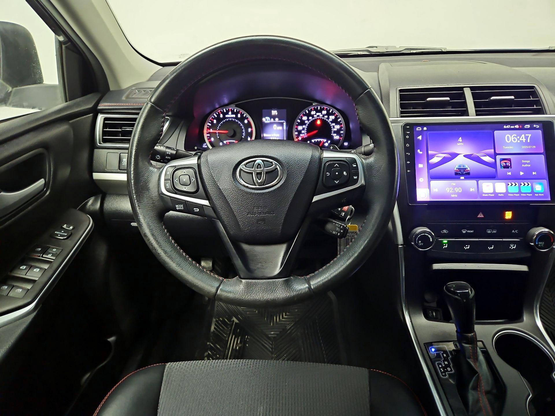 Thumbnail: 2017 Toyota Camry - 10