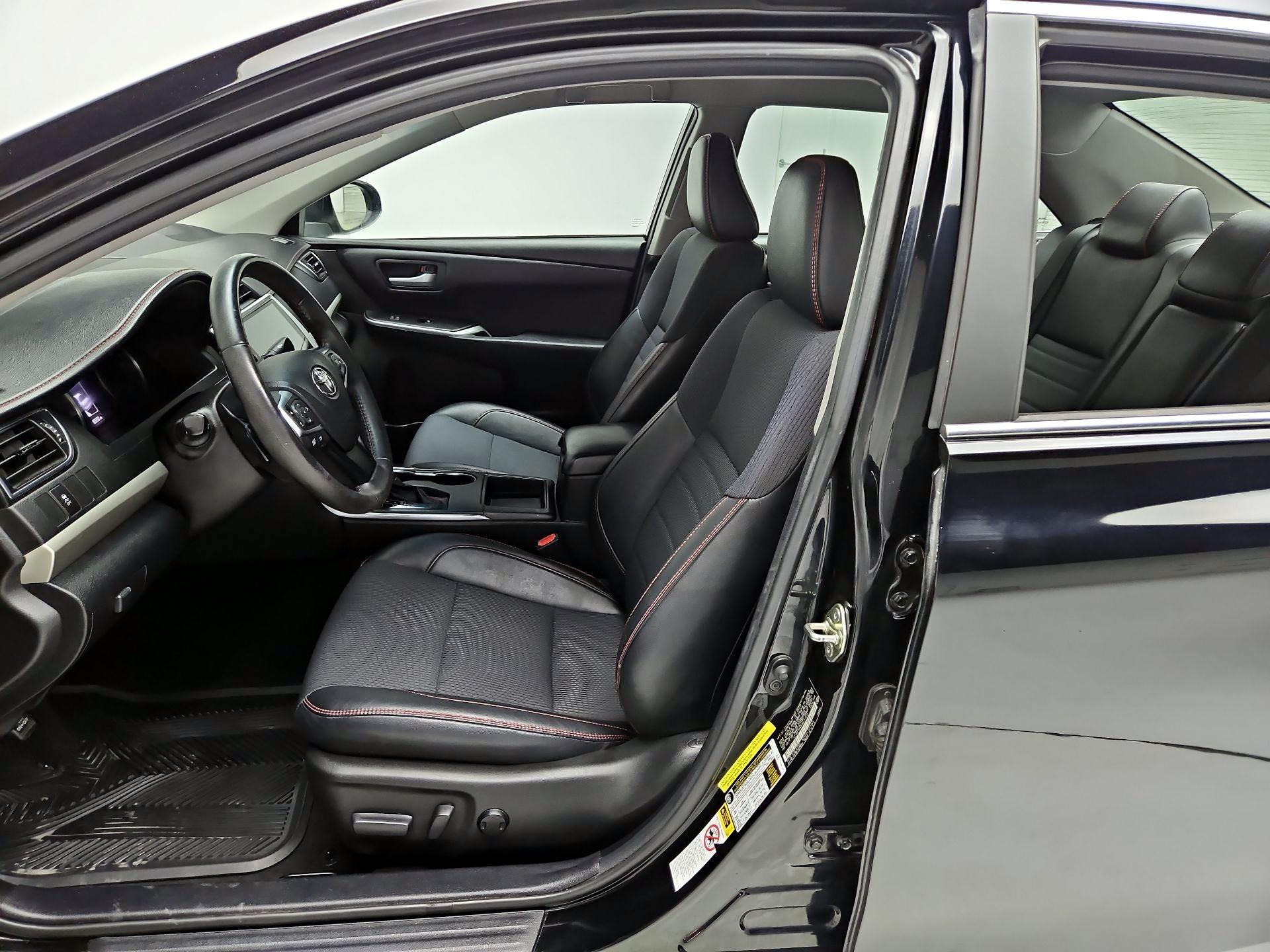 Thumbnail: 2017 Toyota Camry - 11