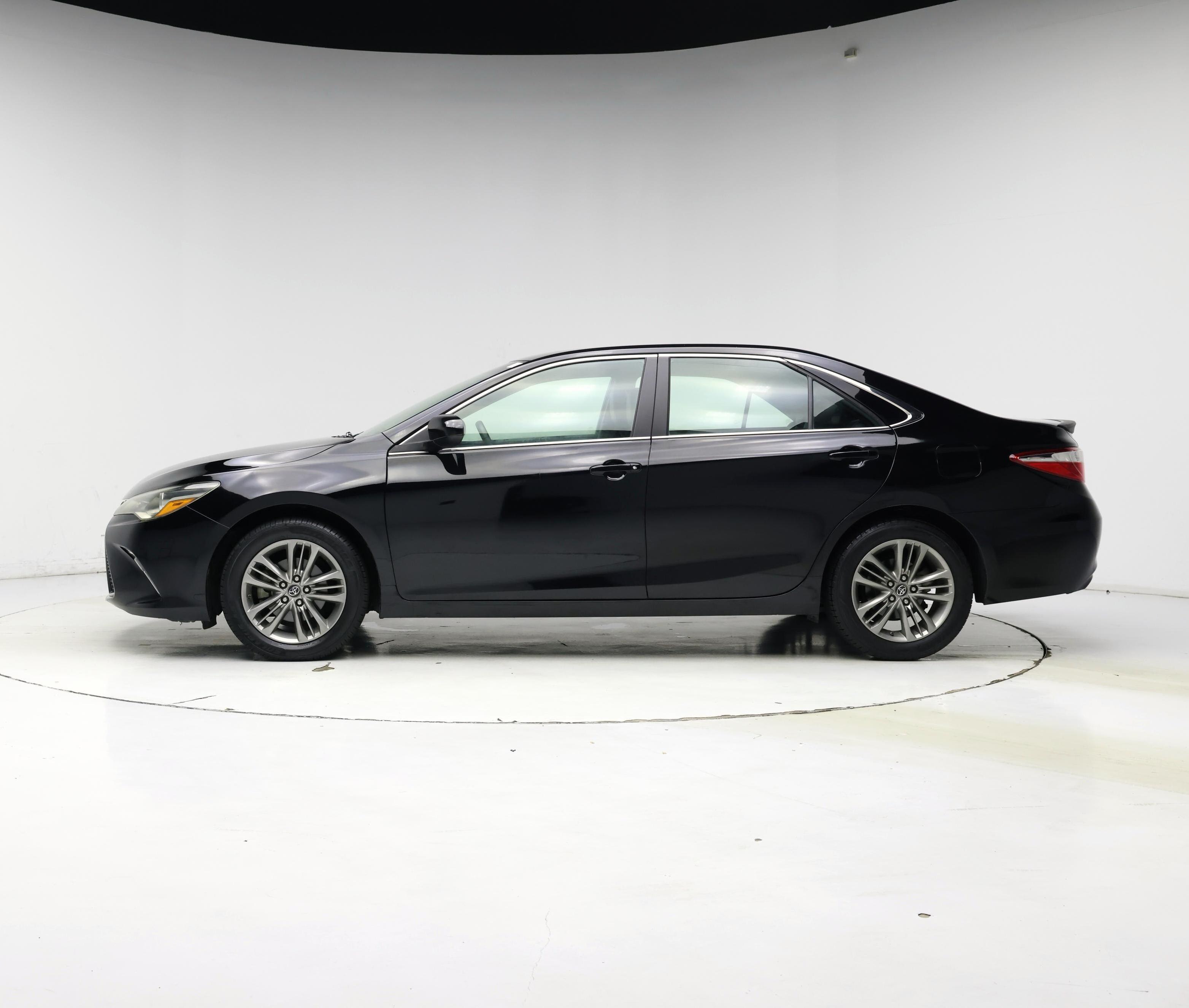 Thumbnail: 2017 Toyota Camry - 3