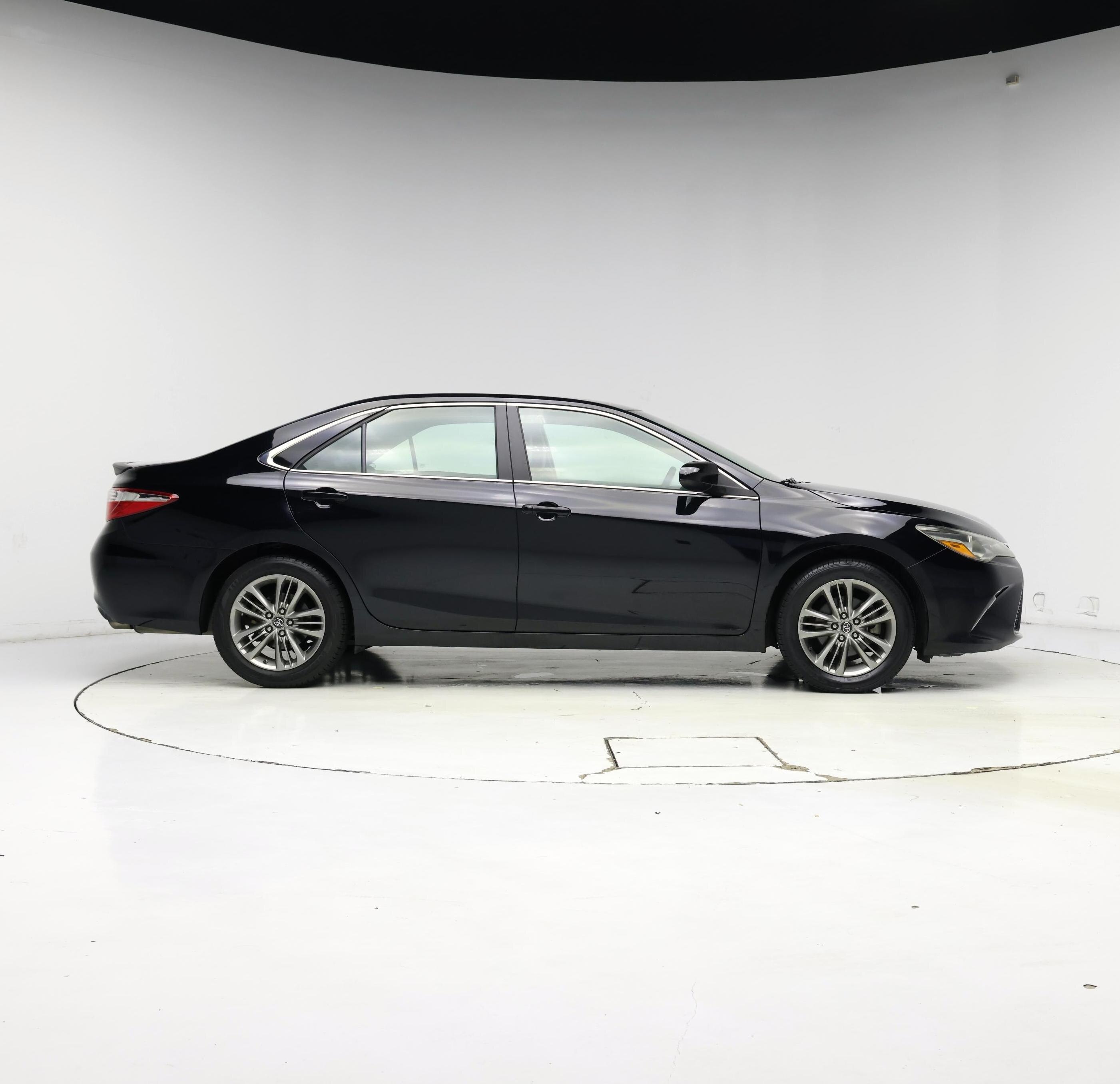 Thumbnail: 2017 Toyota Camry - 7