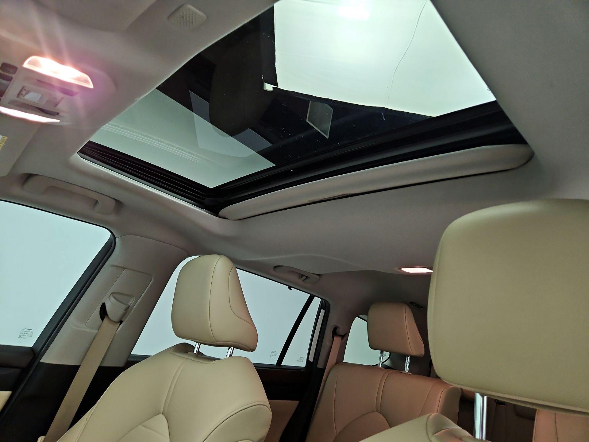Thumbnail: 2021 Toyota Highlander - 19