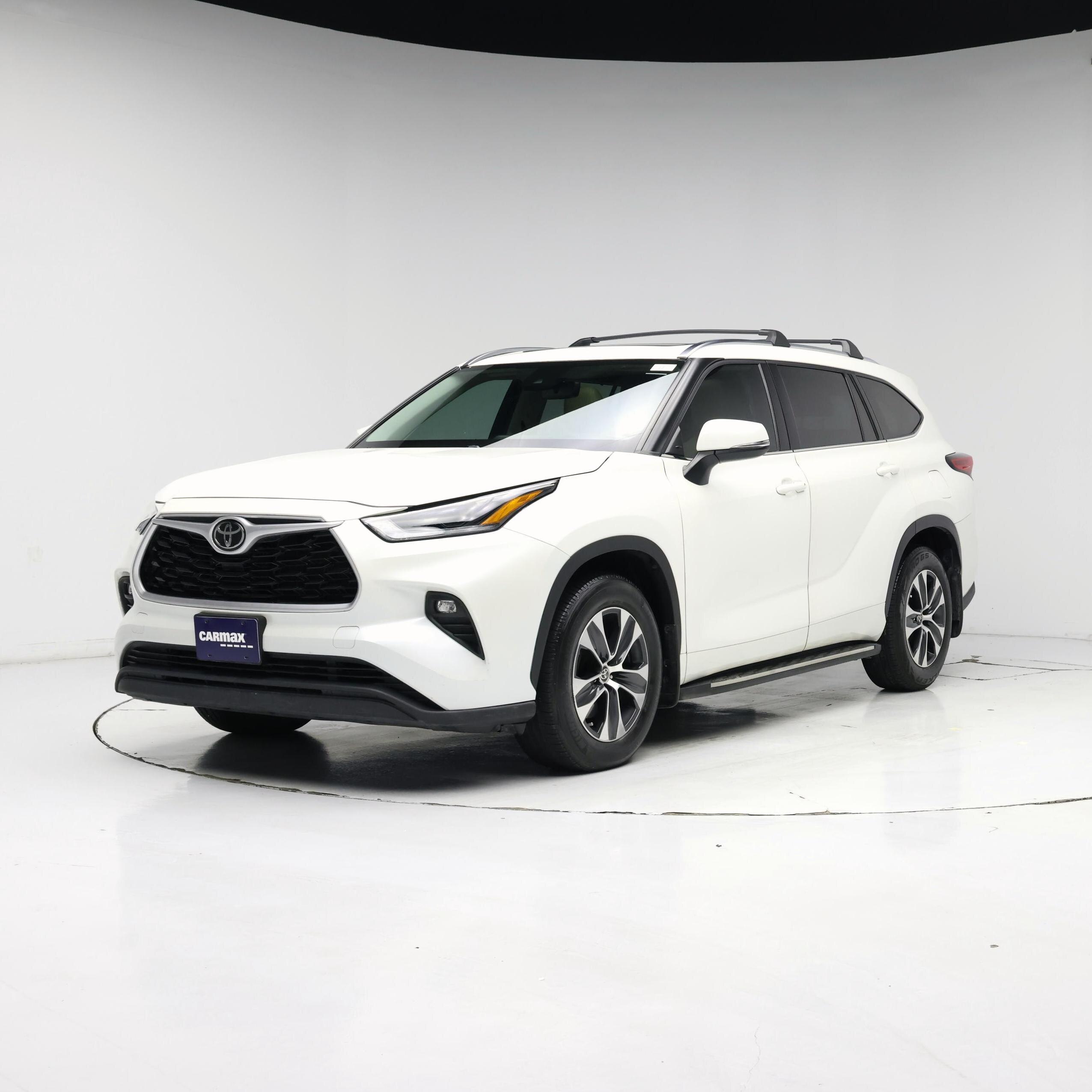 Thumbnail: 2021 Toyota Highlander - 4