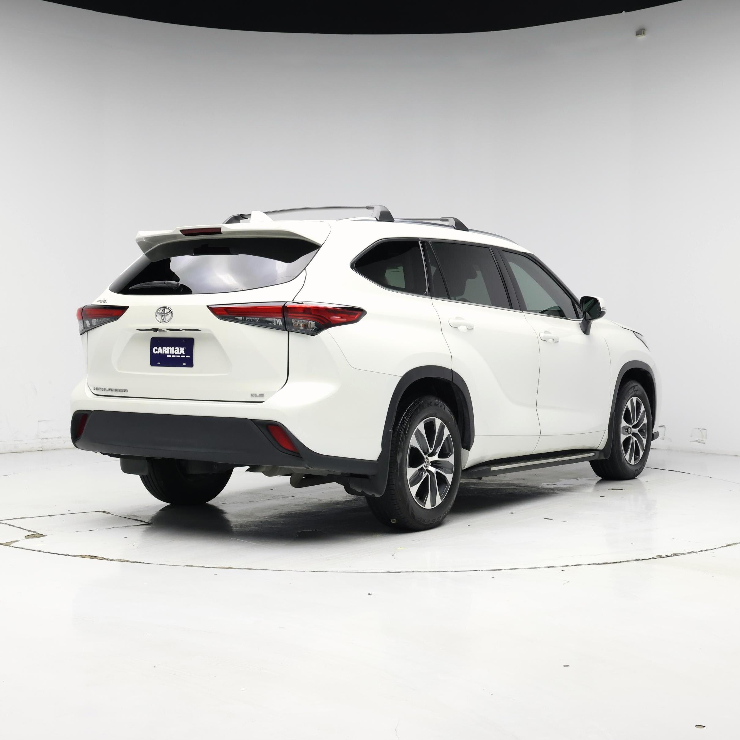 Thumbnail: 2021 Toyota Highlander - 8