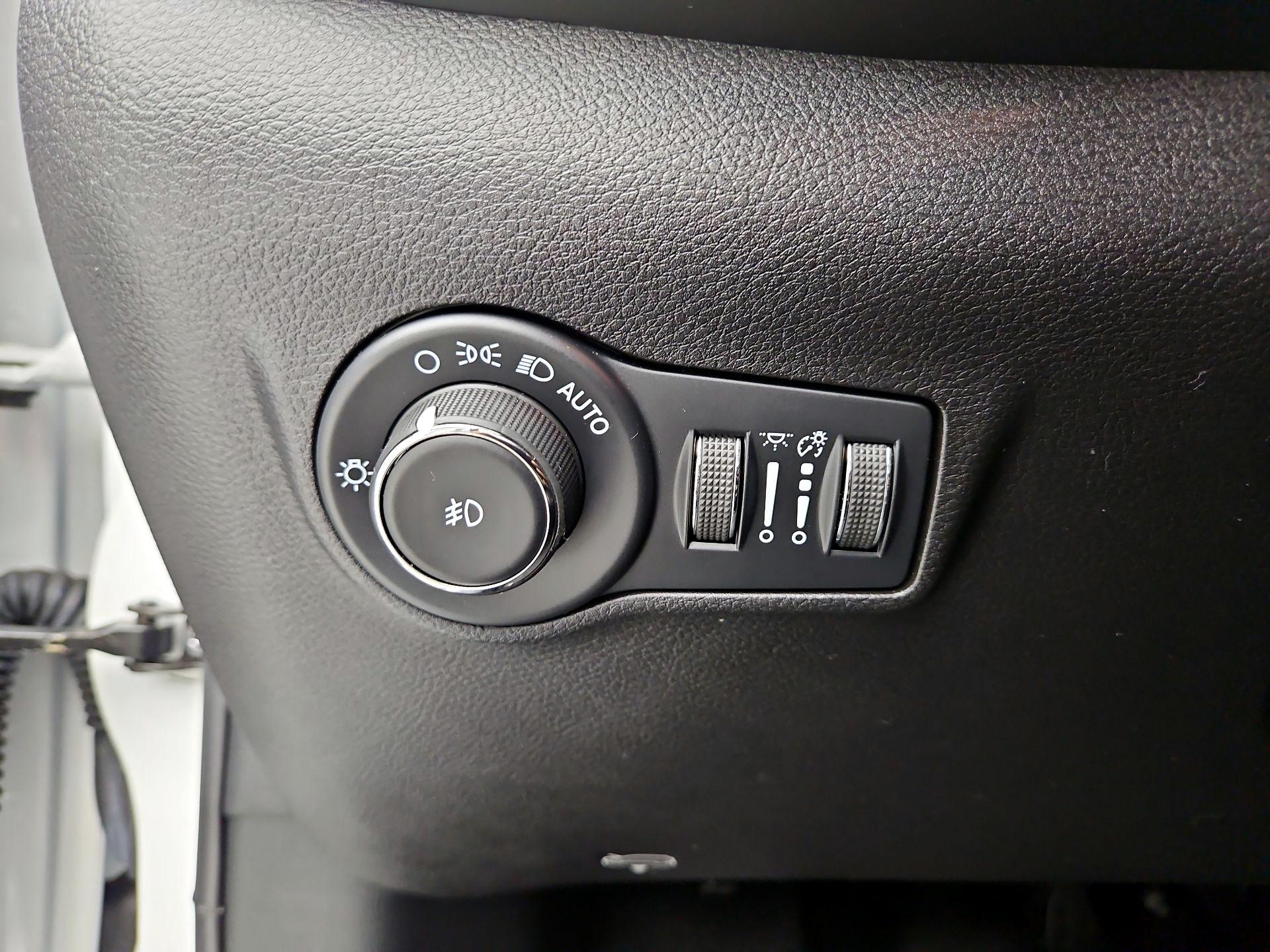 Thumbnail: 2022 Jeep Compass - 13