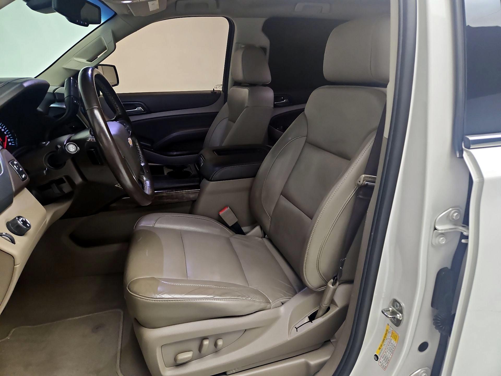Thumbnail: 2019 Chevrolet Tahoe - 11