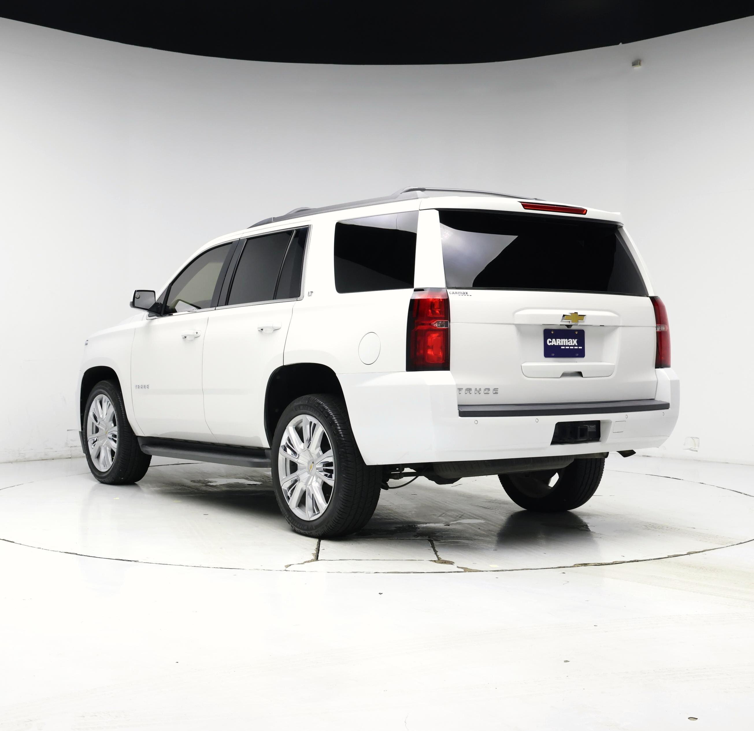 Thumbnail: 2019 Chevrolet Tahoe - 2