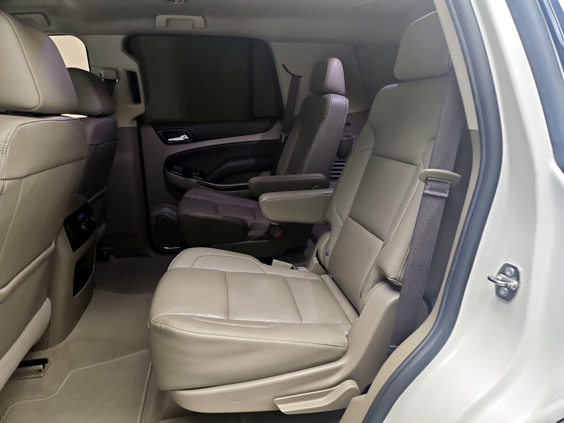 Thumbnail: 2019 Chevrolet Tahoe - 19