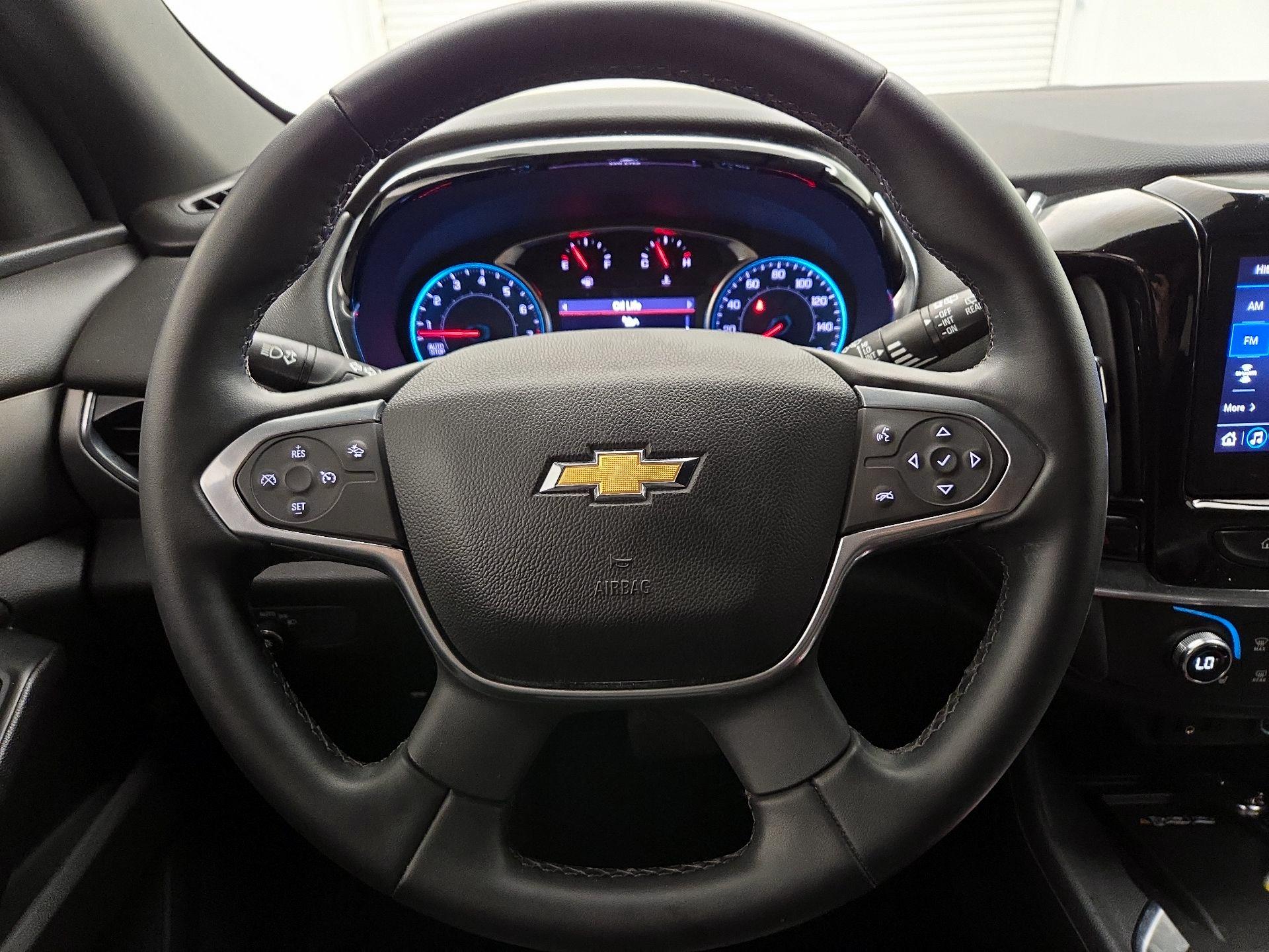 Thumbnail: 2023 Chevrolet Traverse - 10