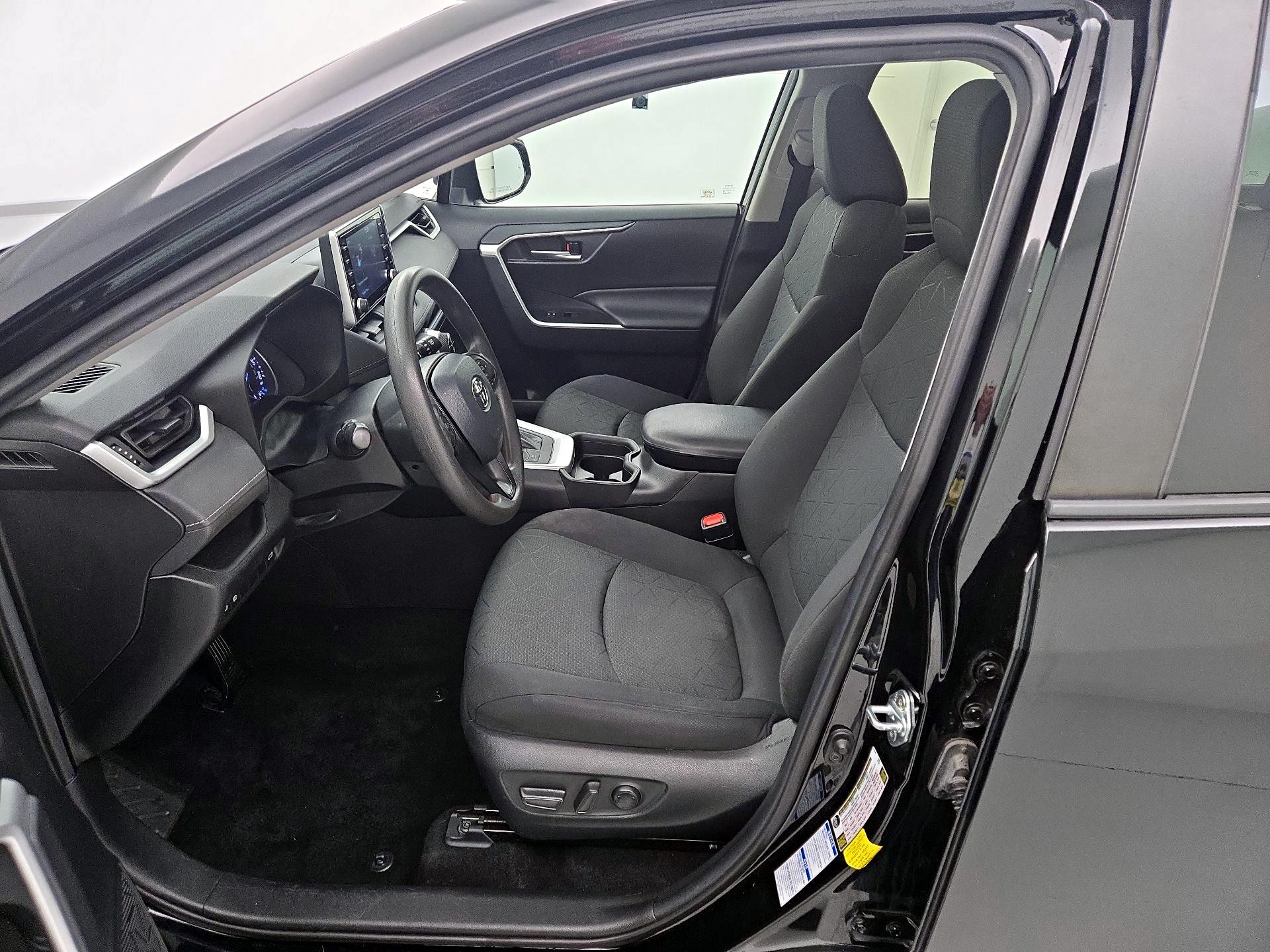 Thumbnail: 2021 Toyota RAV4 - 11