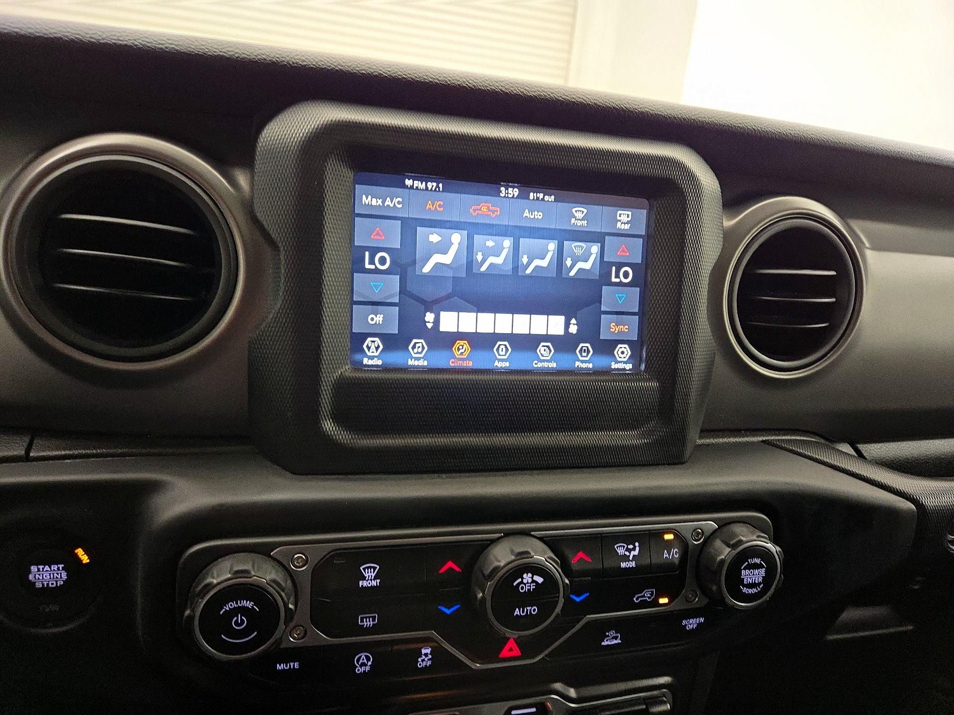 Thumbnail: 2023 Jeep Gladiator - 16