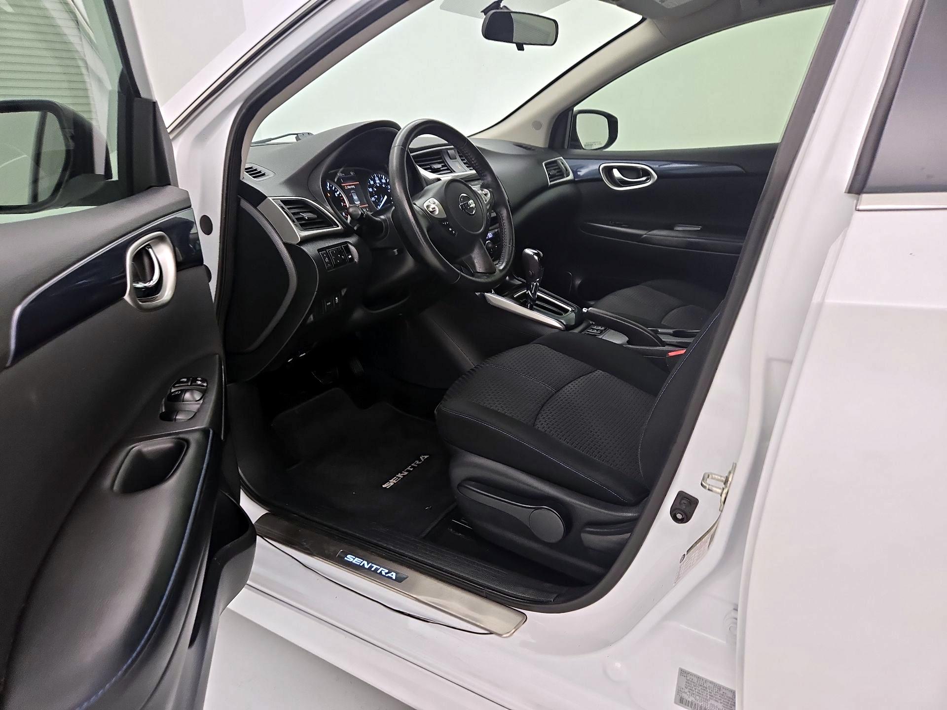 Thumbnail: 2019 Nissan Sentra - 9
