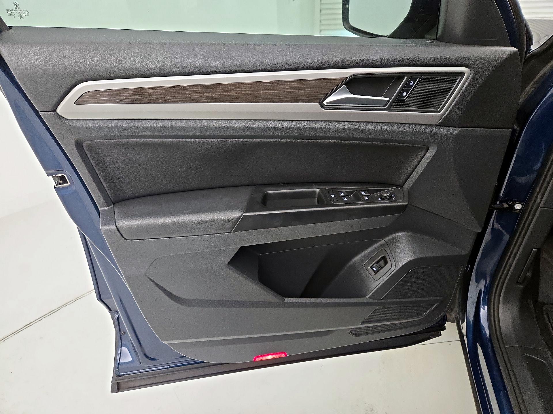 Thumbnail: 2020 Volkswagen Atlas - 12
