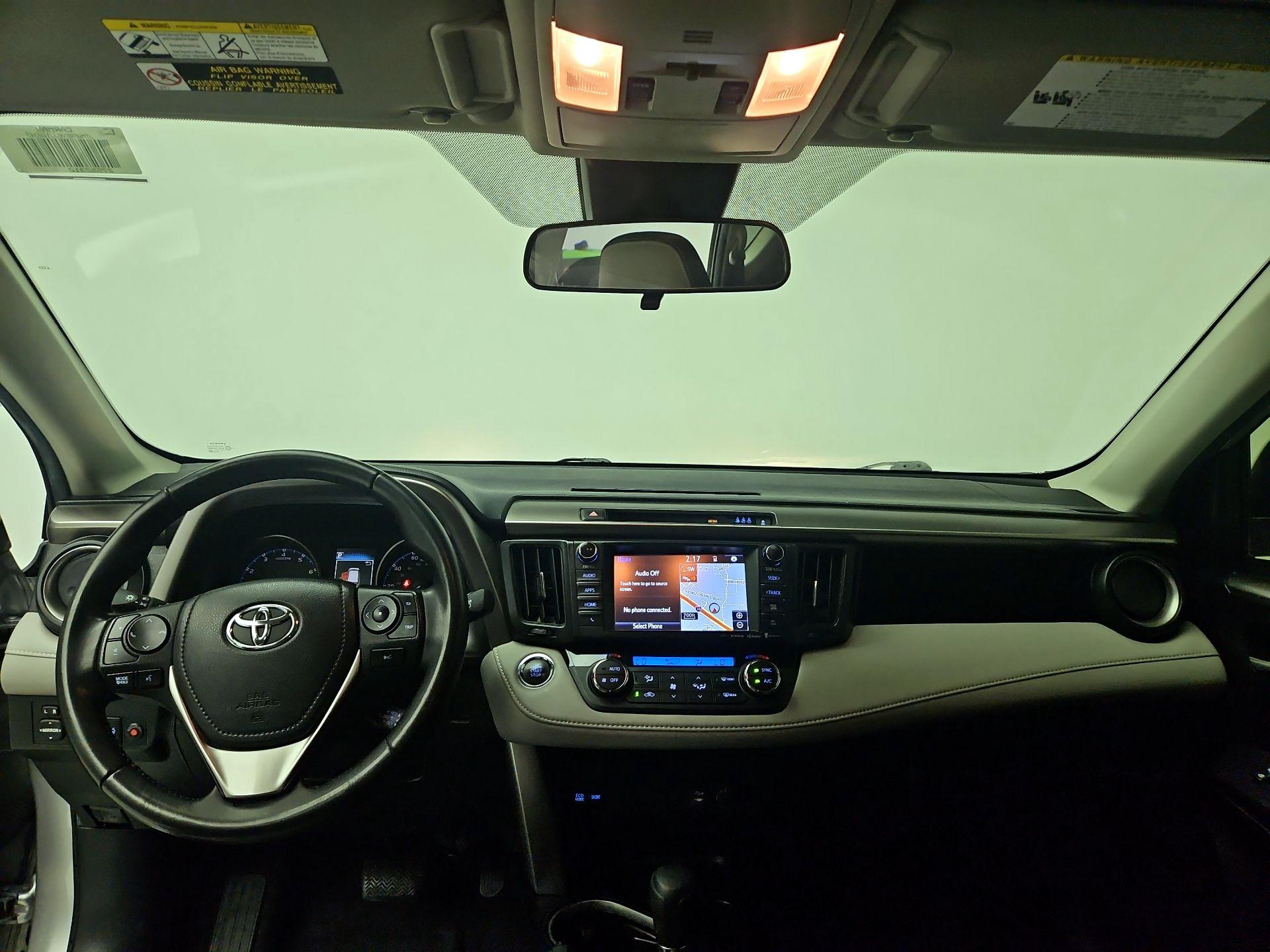 Thumbnail: 2018 Toyota RAV4 - 9