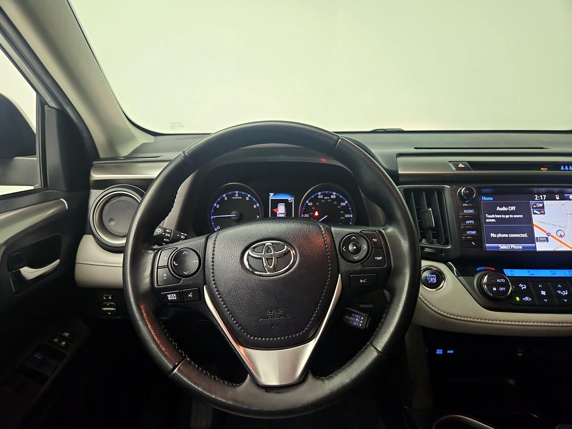 Thumbnail: 2018 Toyota RAV4 - 10