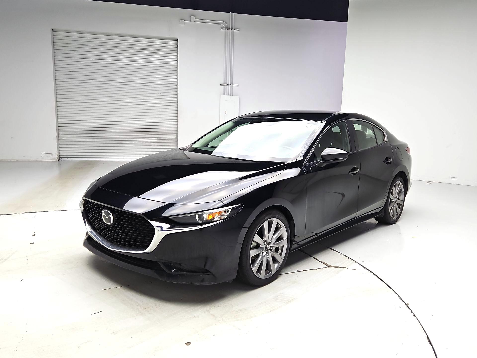 Thumbnail: 2019 Mazda Mazda3 - 3