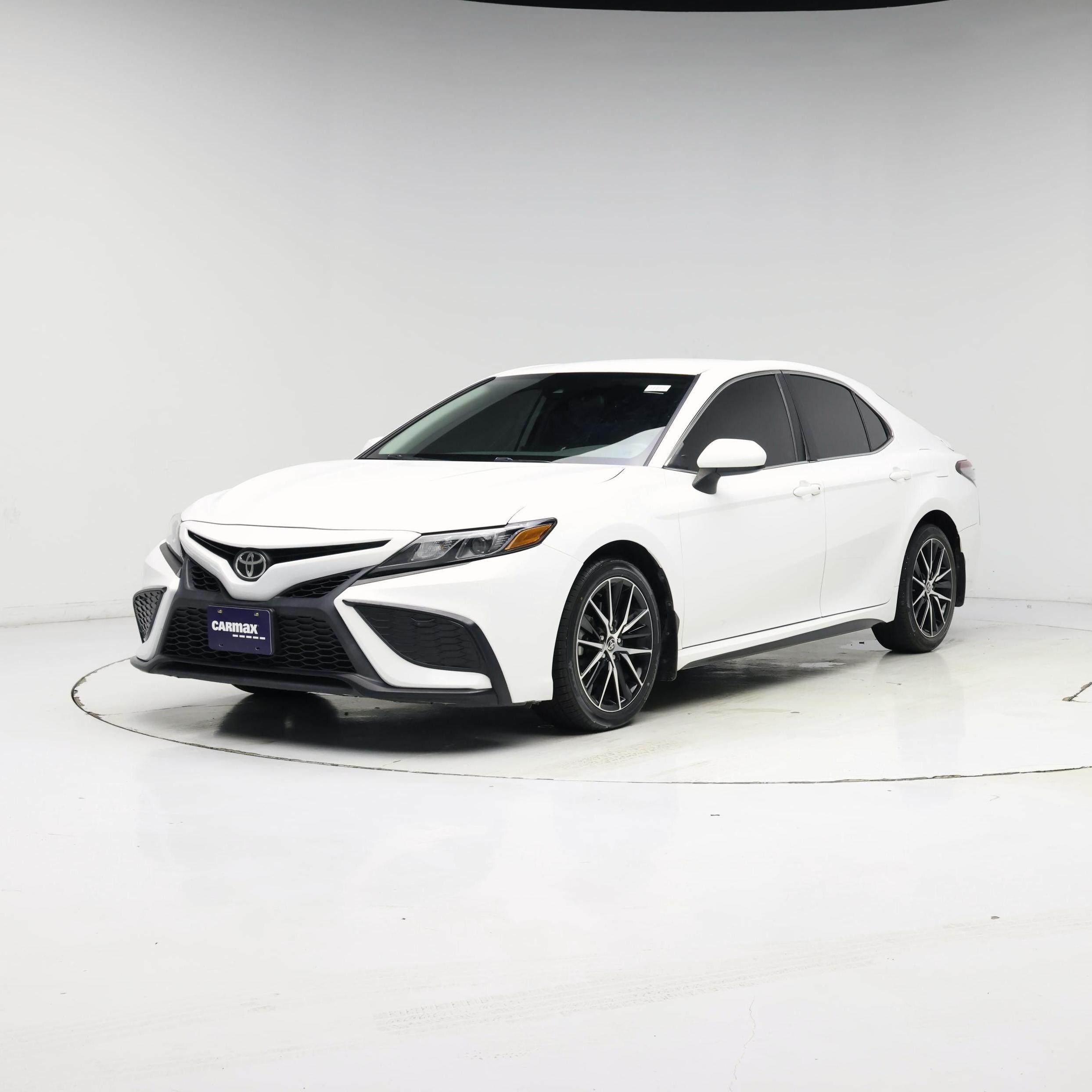 Thumbnail: 2021 Toyota Camry - 4