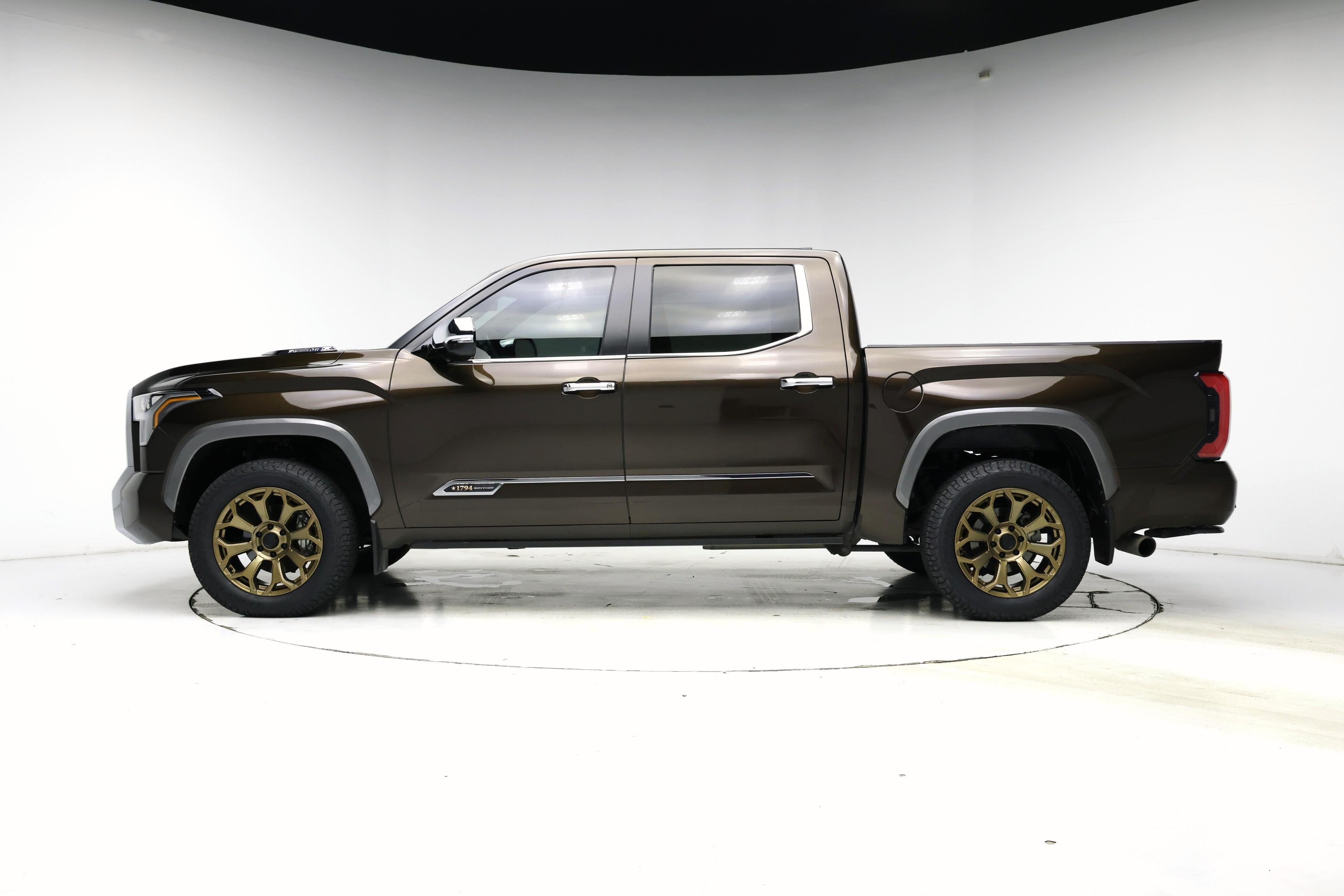 Thumbnail: 2024 Toyota Tundra - 3