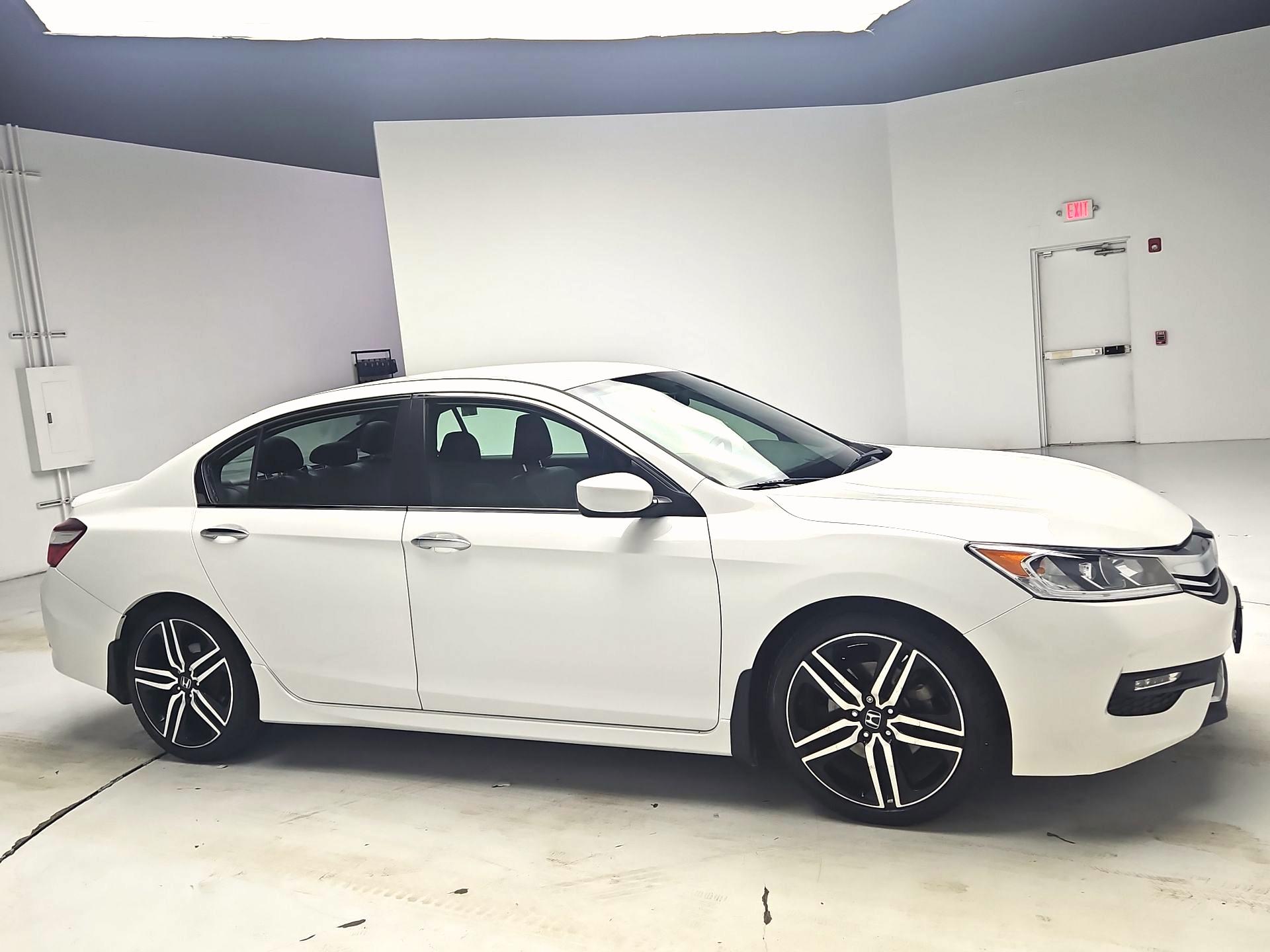 Thumbnail: 2017 Honda Accord - 1