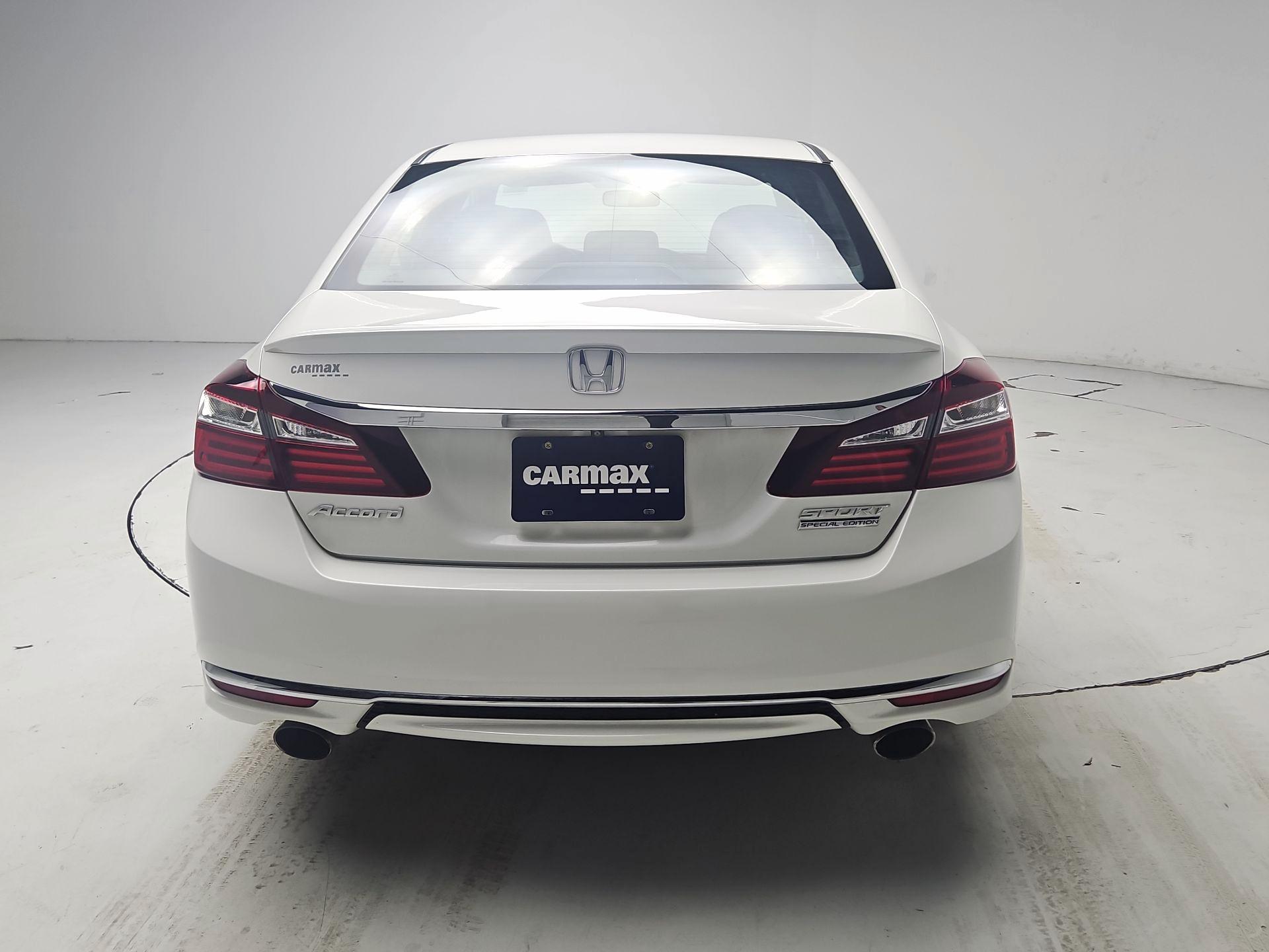 Thumbnail: 2017 Honda Accord - 6