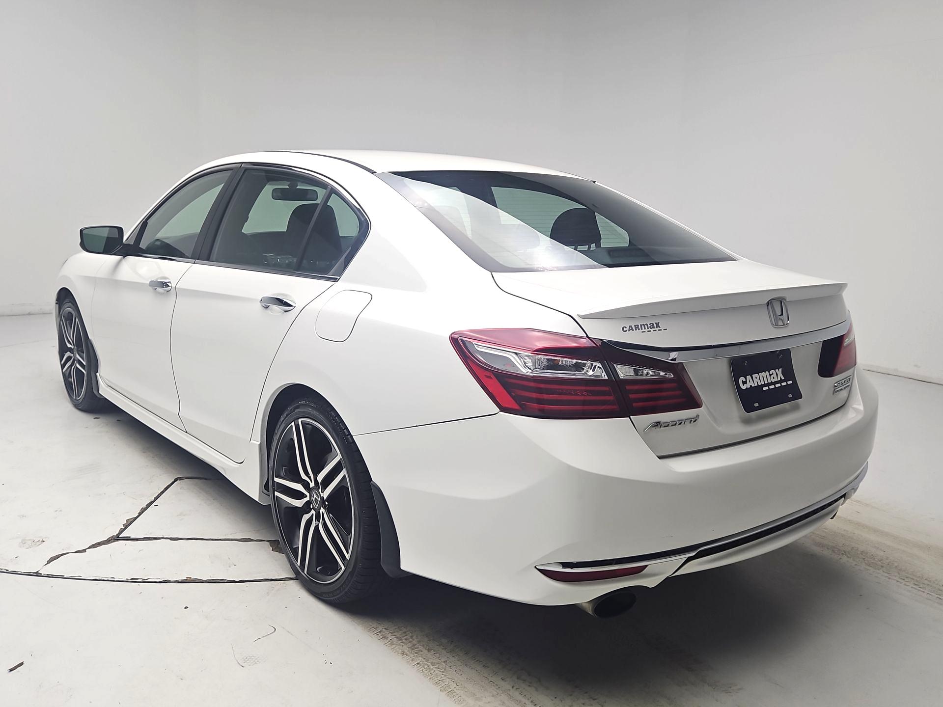 Thumbnail: 2017 Honda Accord - 7