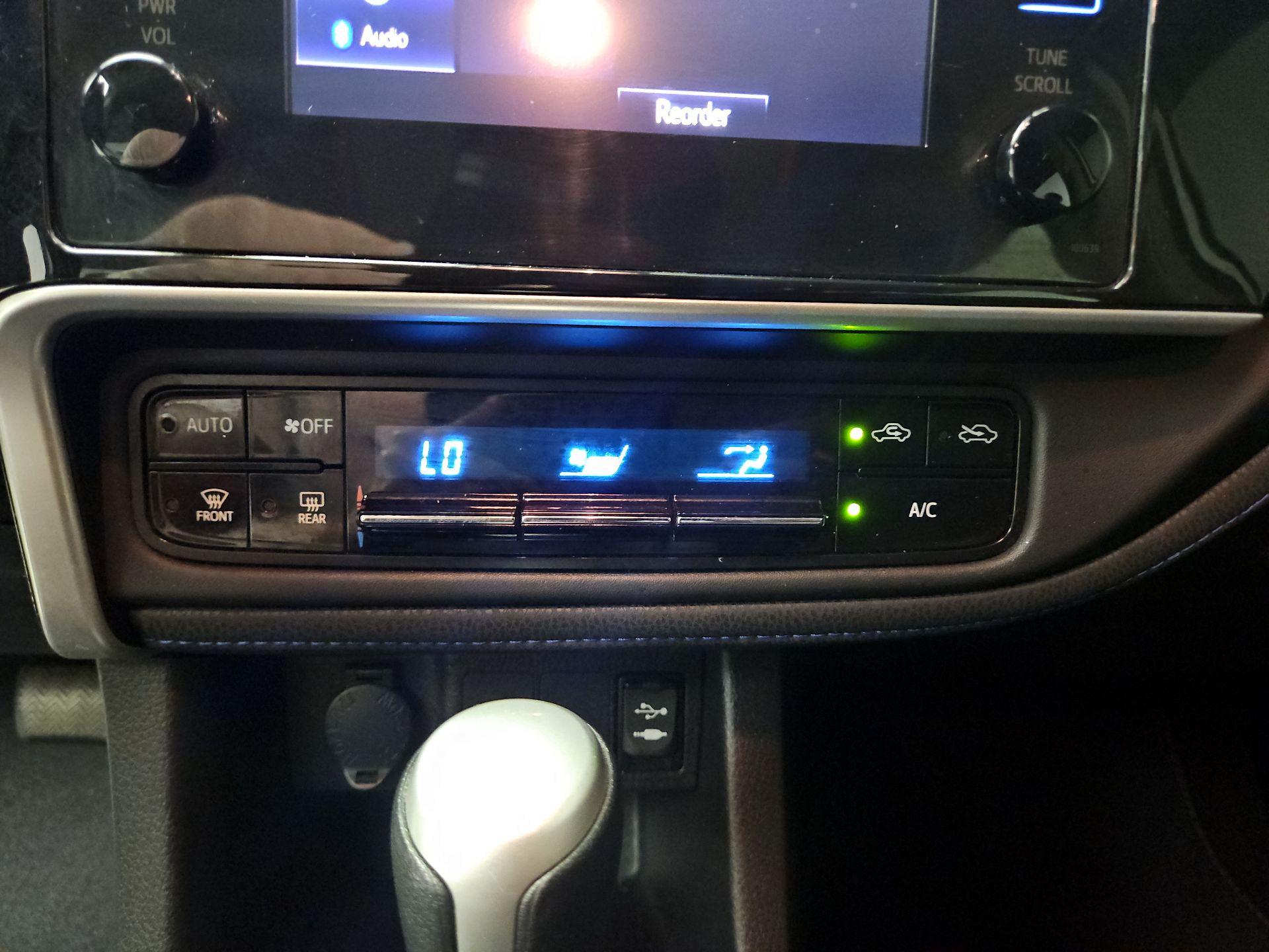 Thumbnail: 2019 Toyota Corolla - 16