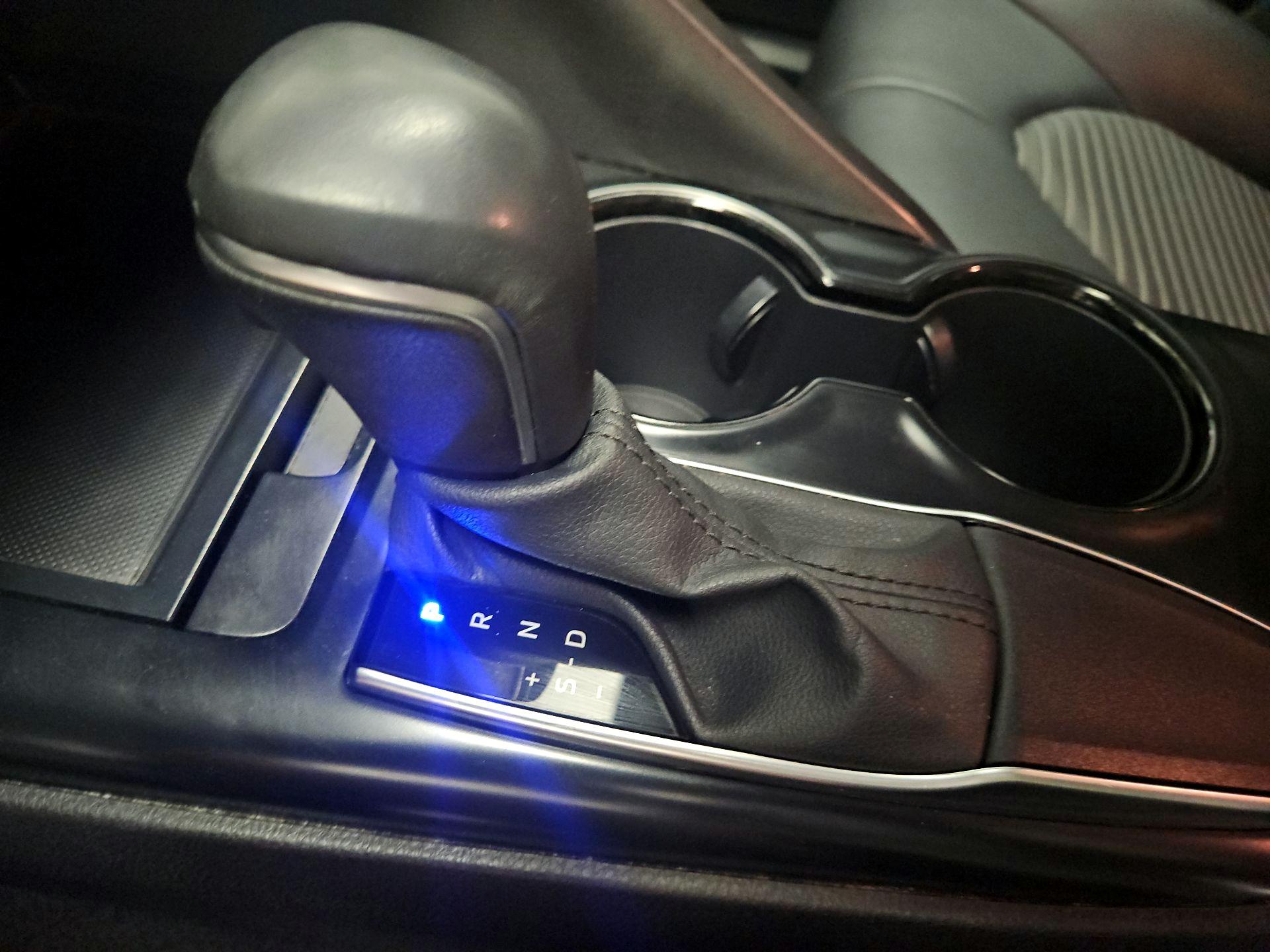 Thumbnail: 2020 Toyota Camry - 17