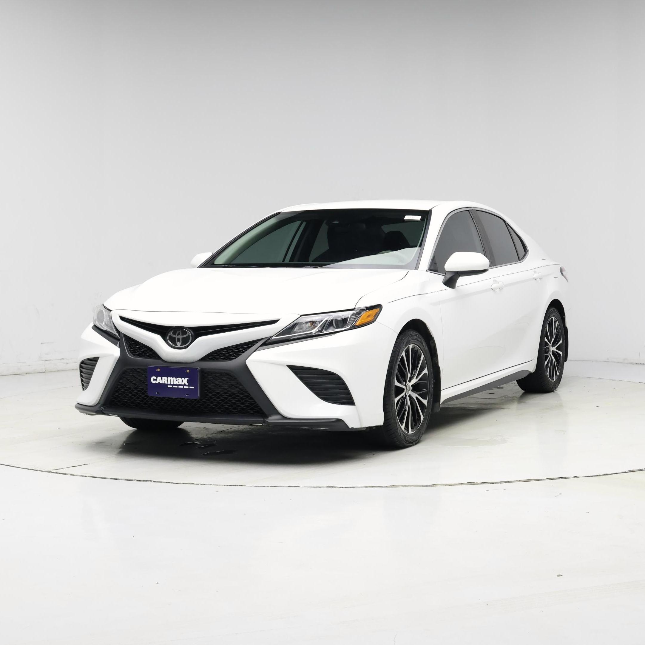 Thumbnail: 2020 Toyota Camry - 4