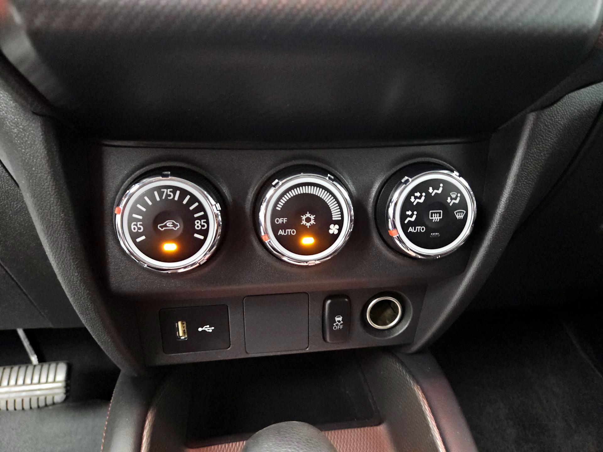 Thumbnail: 2019 Mitsubishi Outlander Sport - 15
