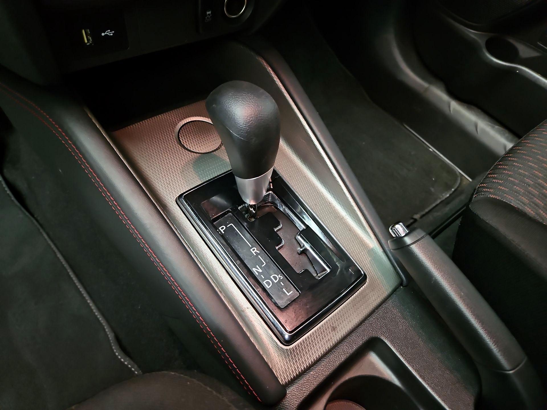 Thumbnail: 2019 Mitsubishi Outlander Sport - 16