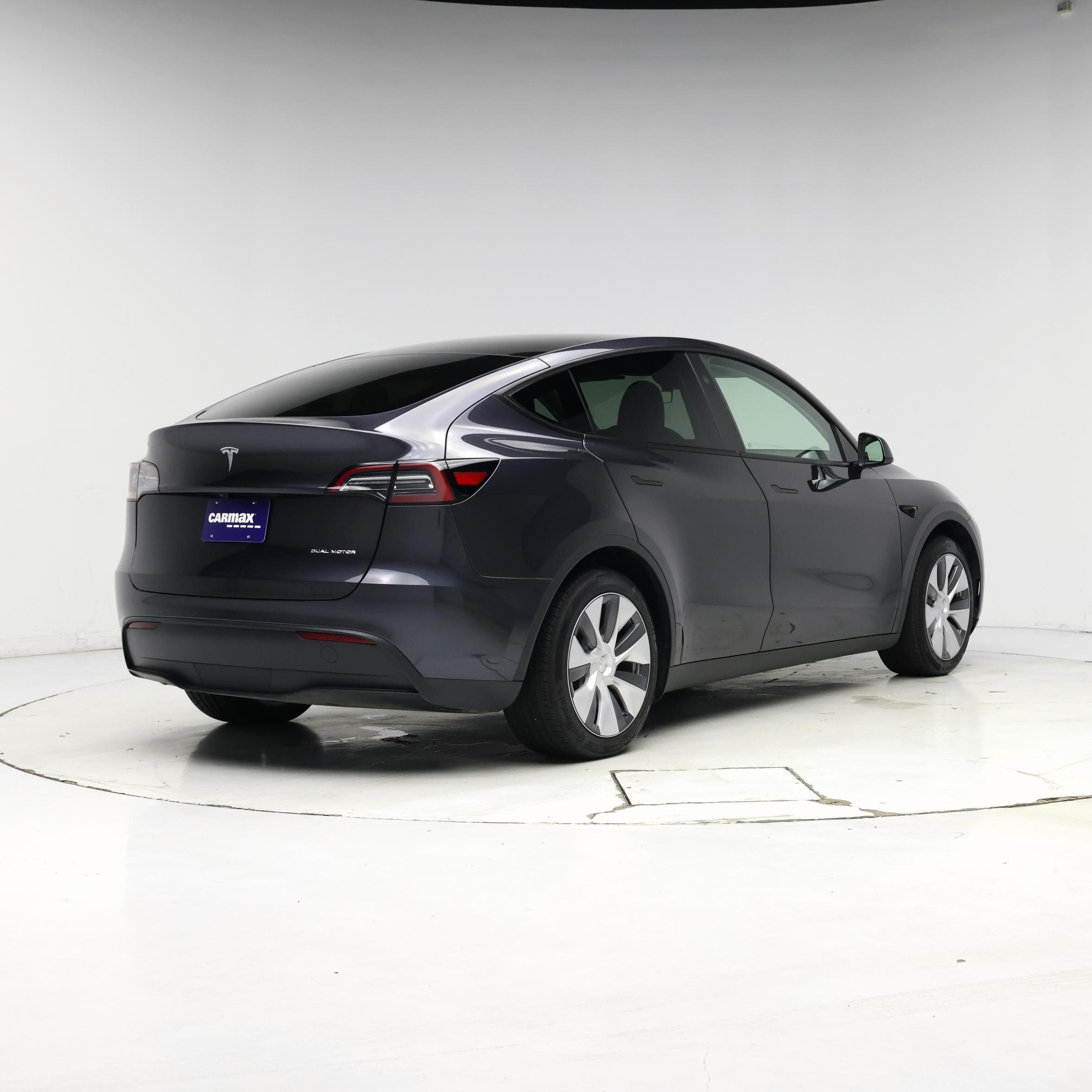 Thumbnail: 2024 Tesla Model Y - 8