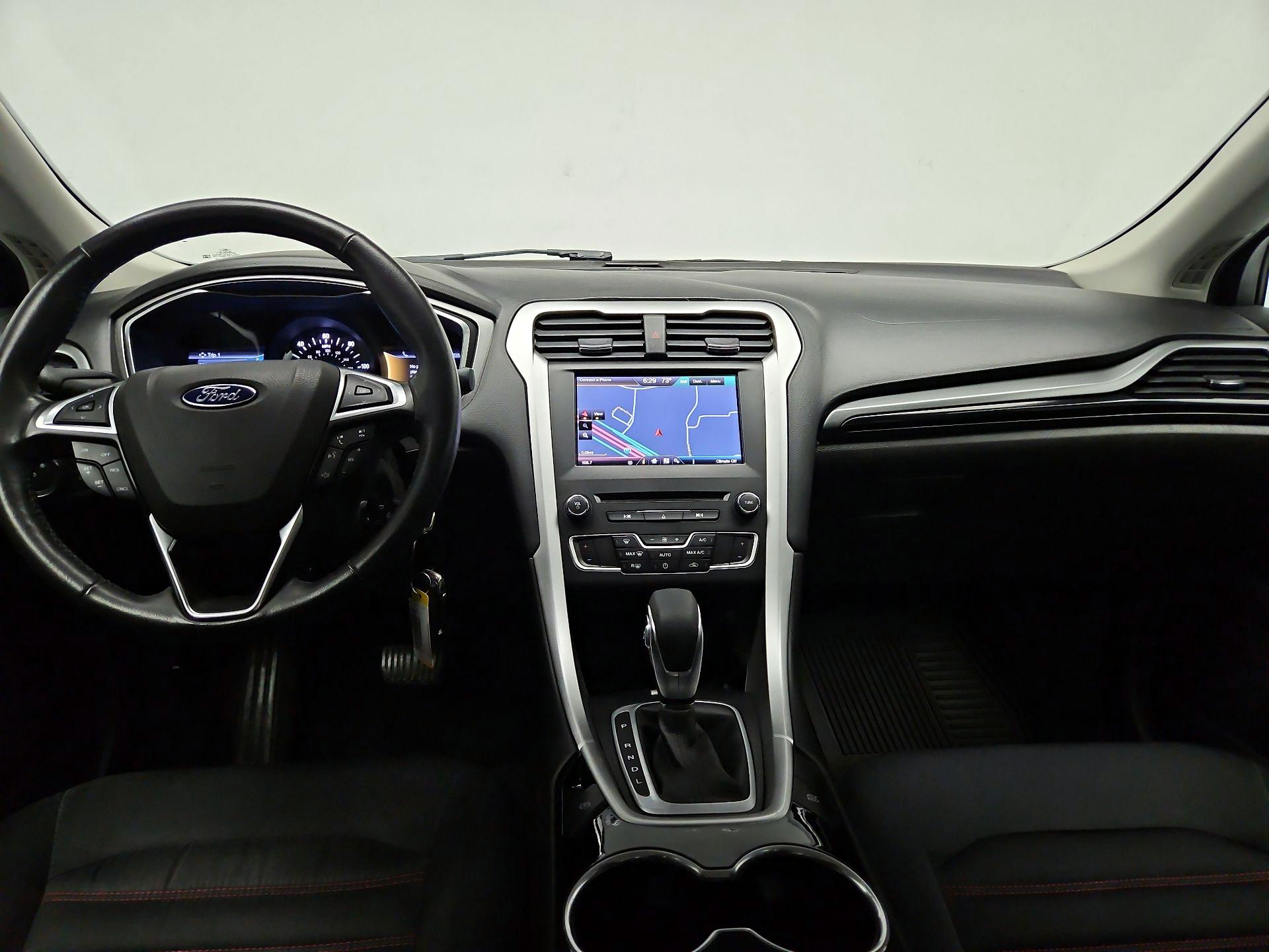 Thumbnail: 2016 Ford Fusion - 9