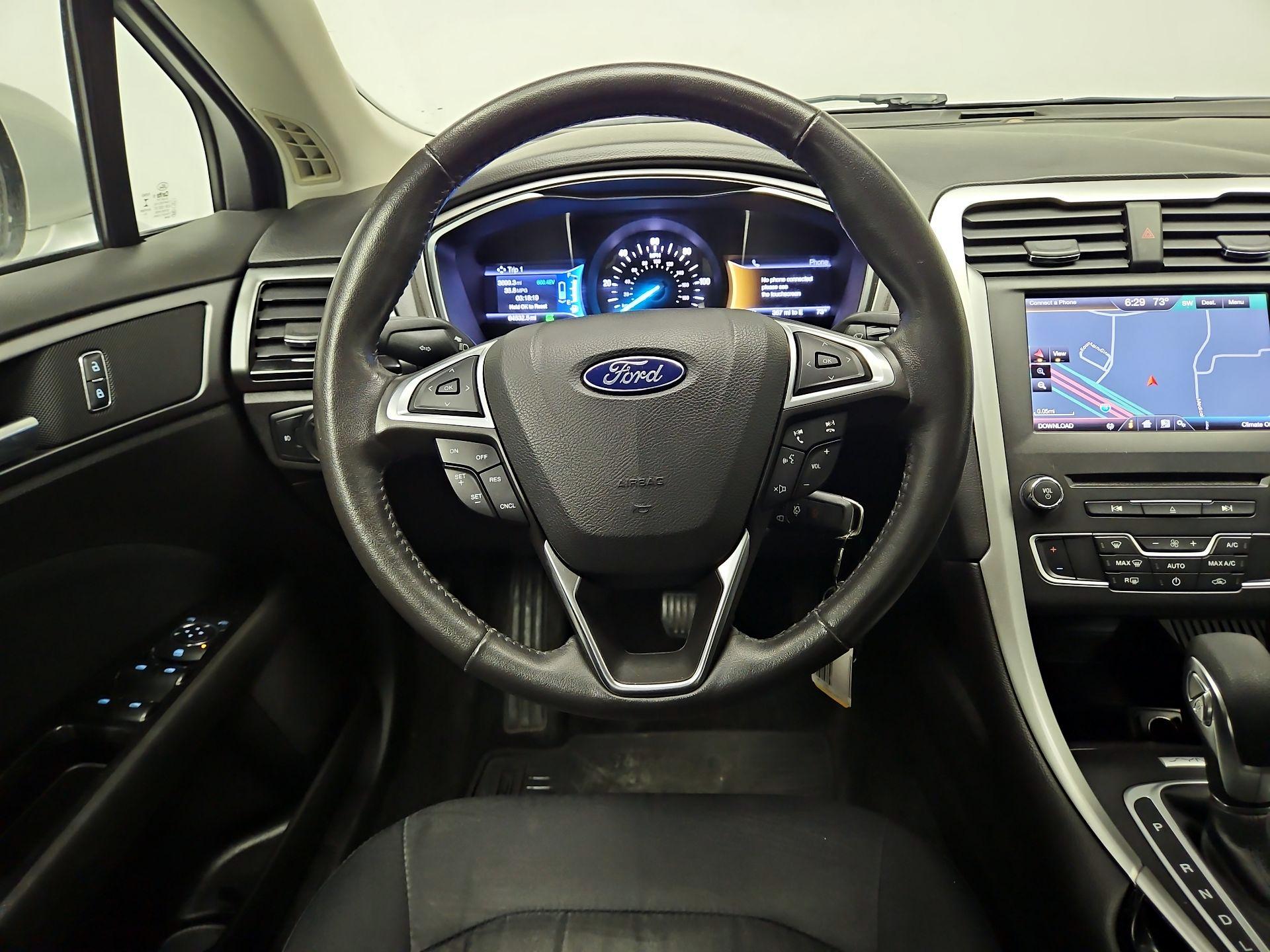 Thumbnail: 2016 Ford Fusion - 10