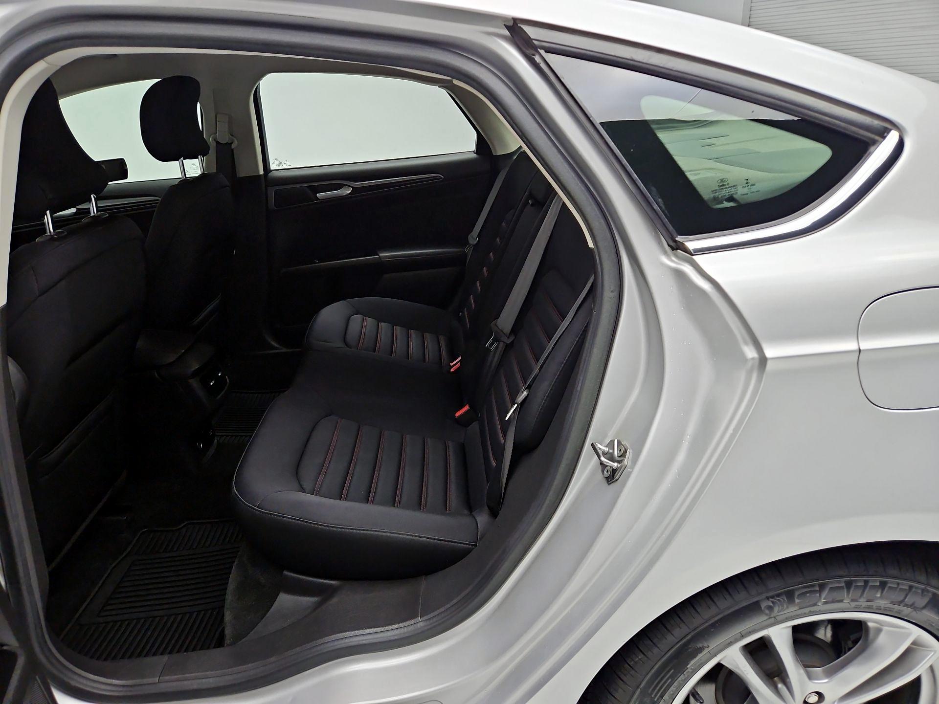 Thumbnail: 2016 Ford Fusion - 20