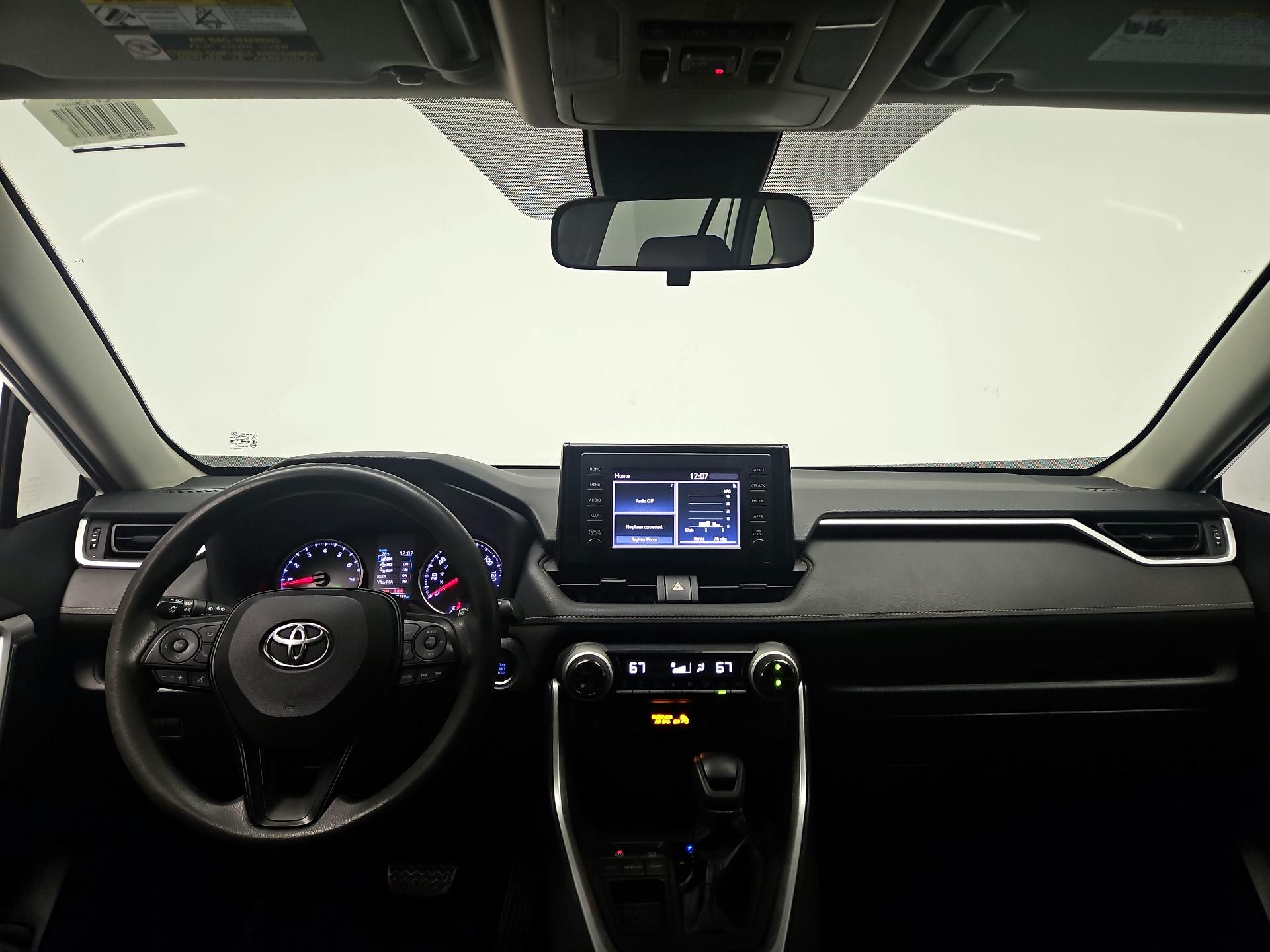 Thumbnail: 2019 Toyota RAV4 - 9