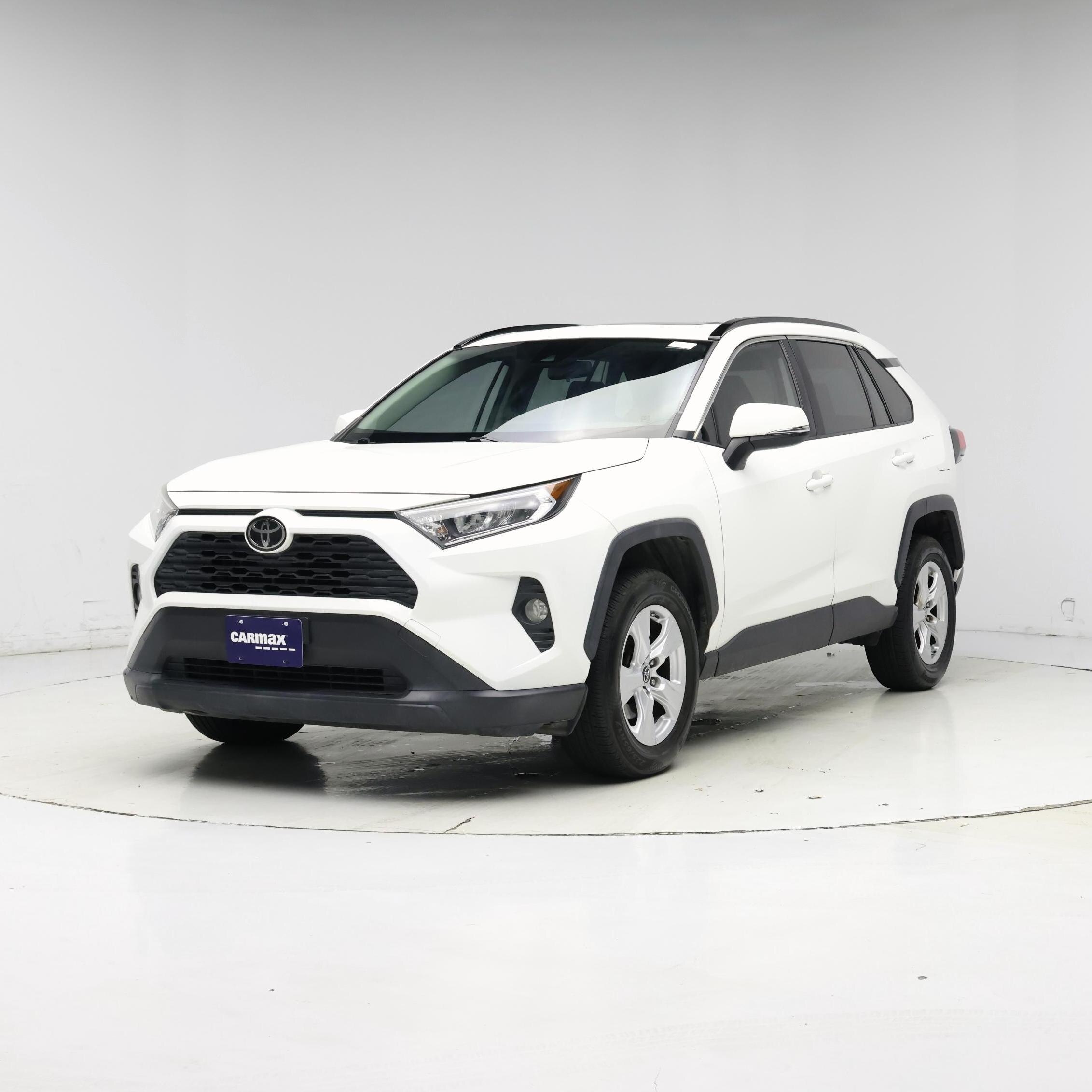 Thumbnail: 2019 Toyota RAV4 - 4