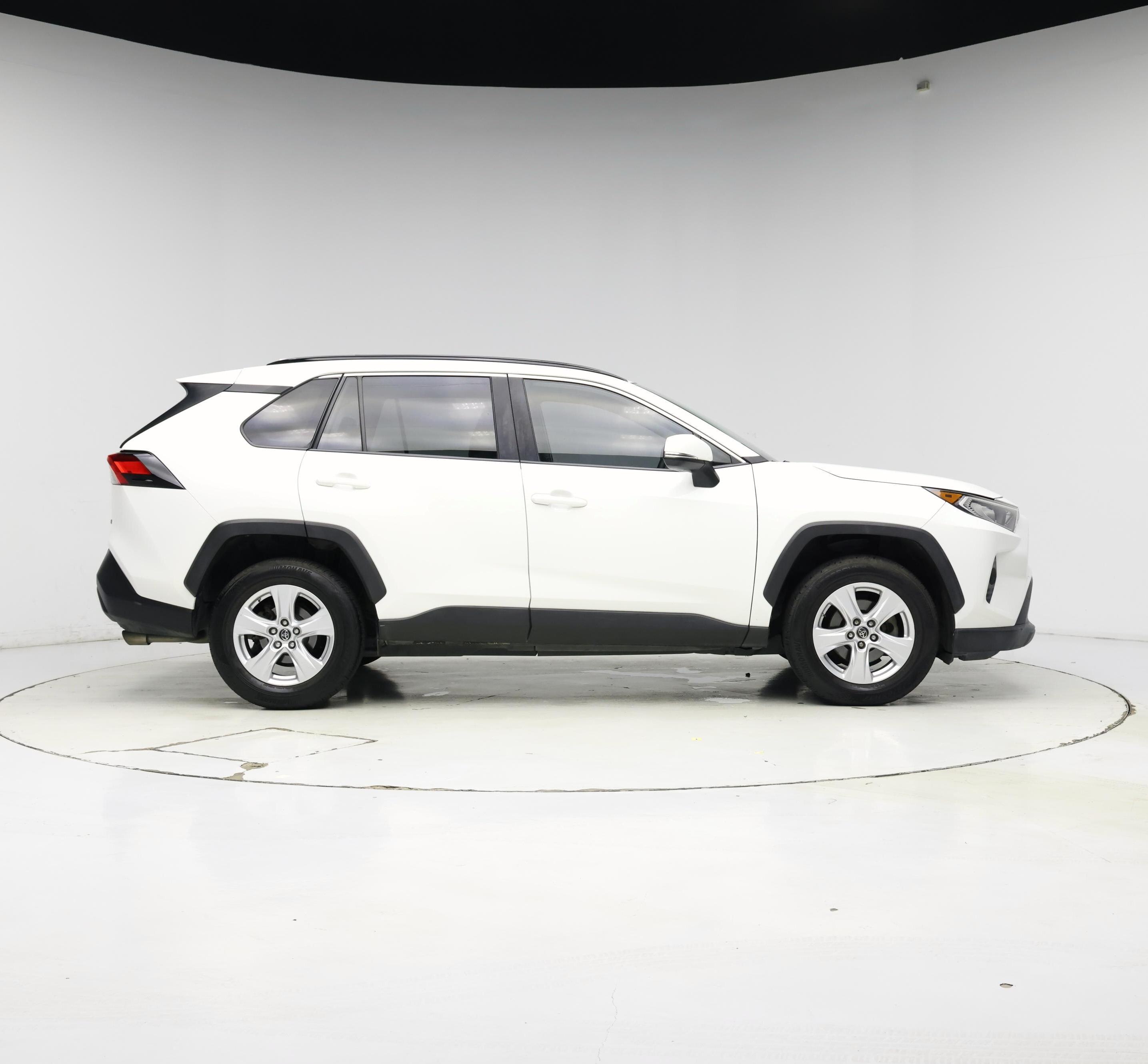 Thumbnail: 2019 Toyota RAV4 - 7