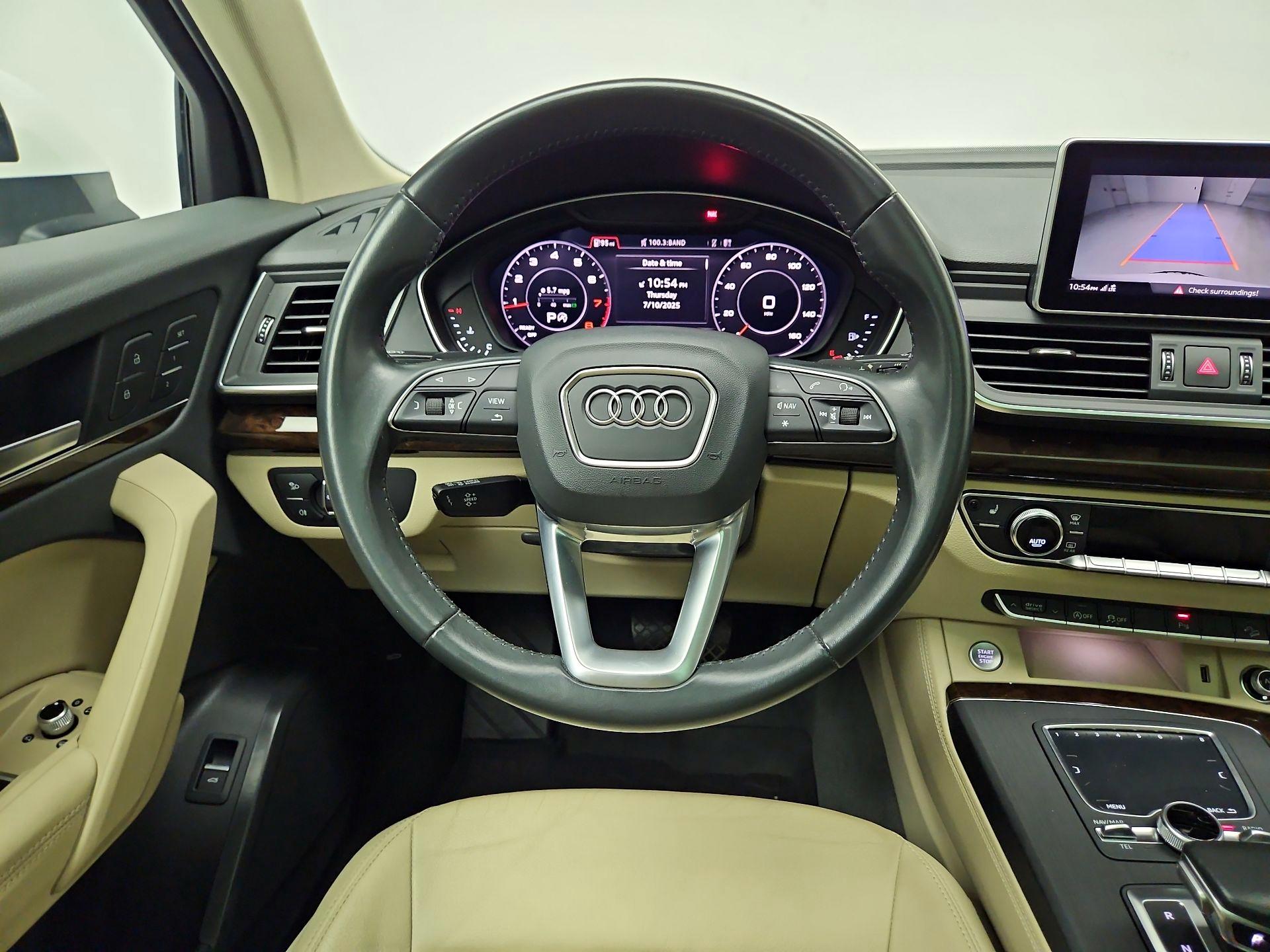 Thumbnail: 2020 Audi Q5 - 10