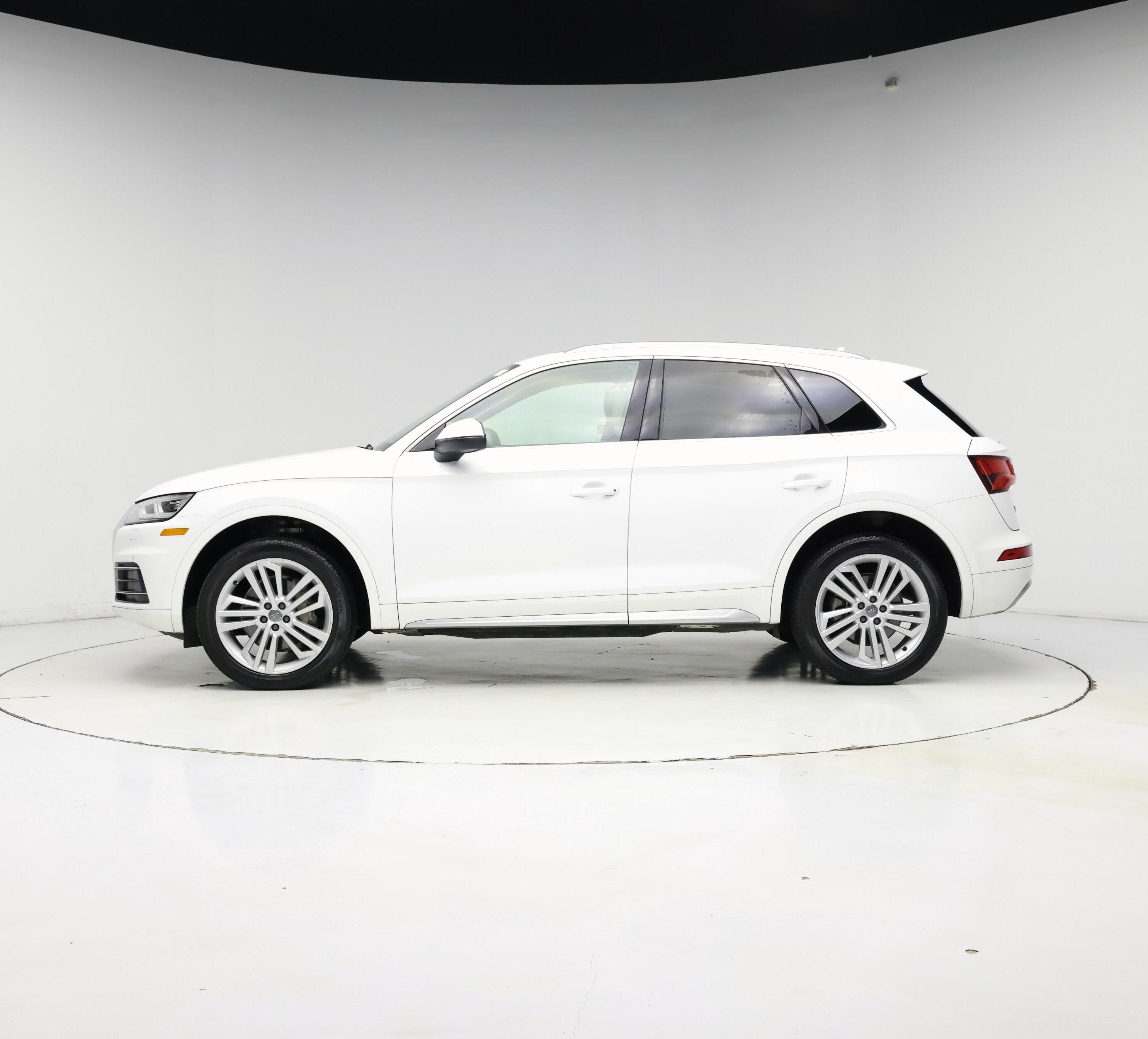 Thumbnail: 2020 Audi Q5 - 3