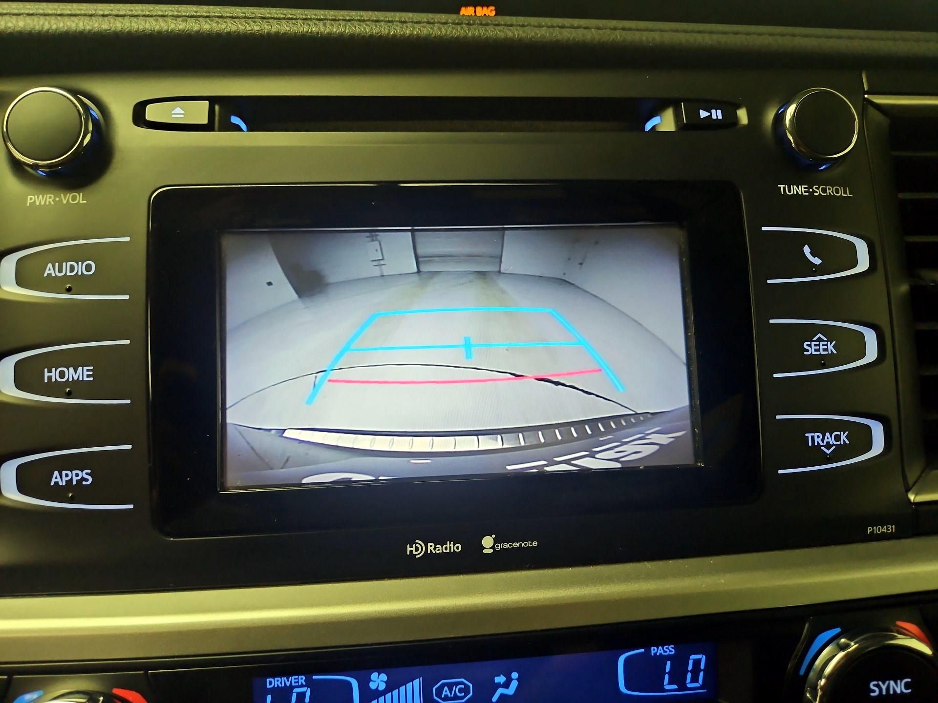 Thumbnail: 2015 Toyota Highlander - 14